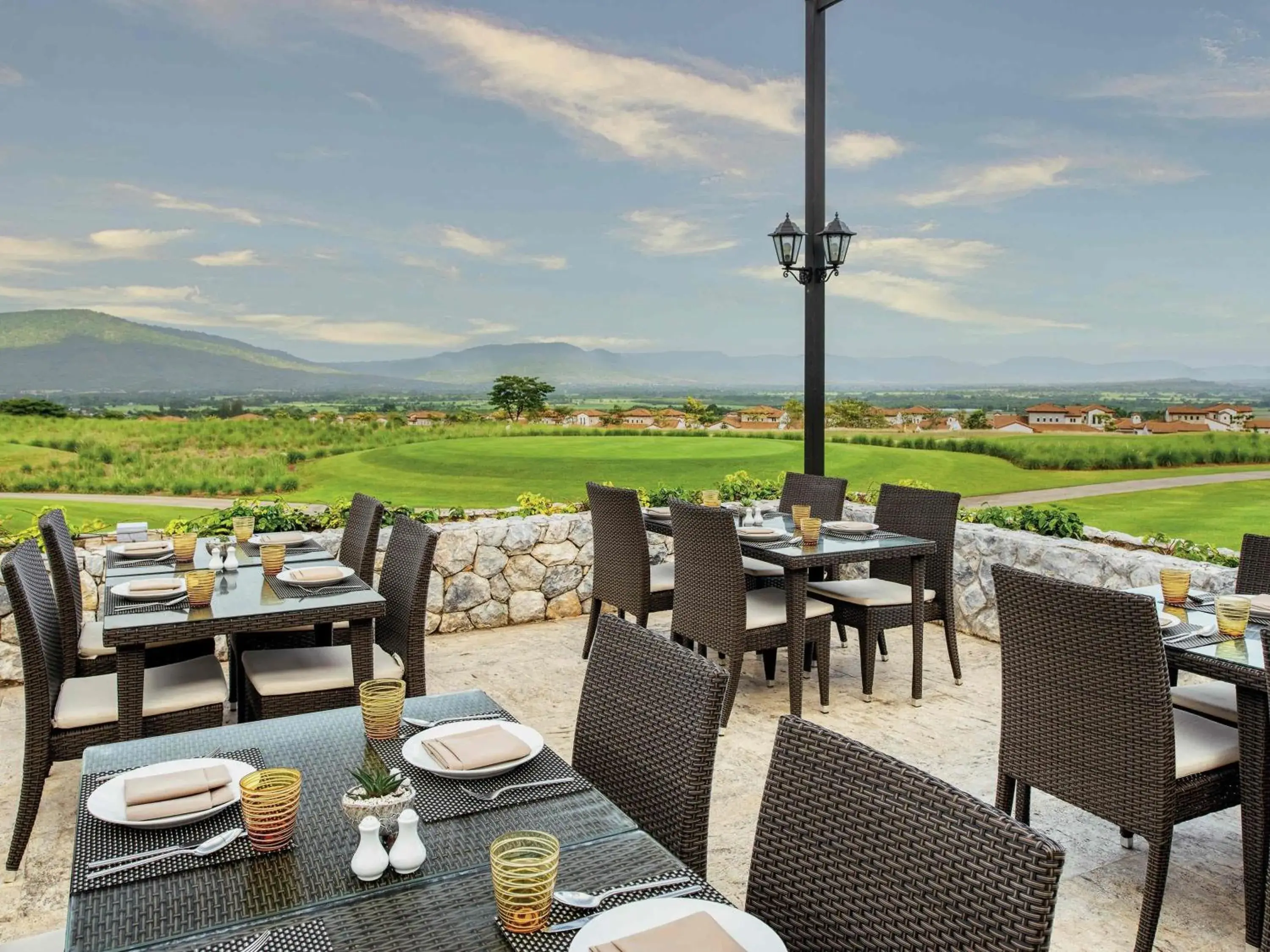 Restaurant/places to eat in Mövenpick Resort Khao Yai Restaurant/places to eat in Mövenpick Resort Khao Yai