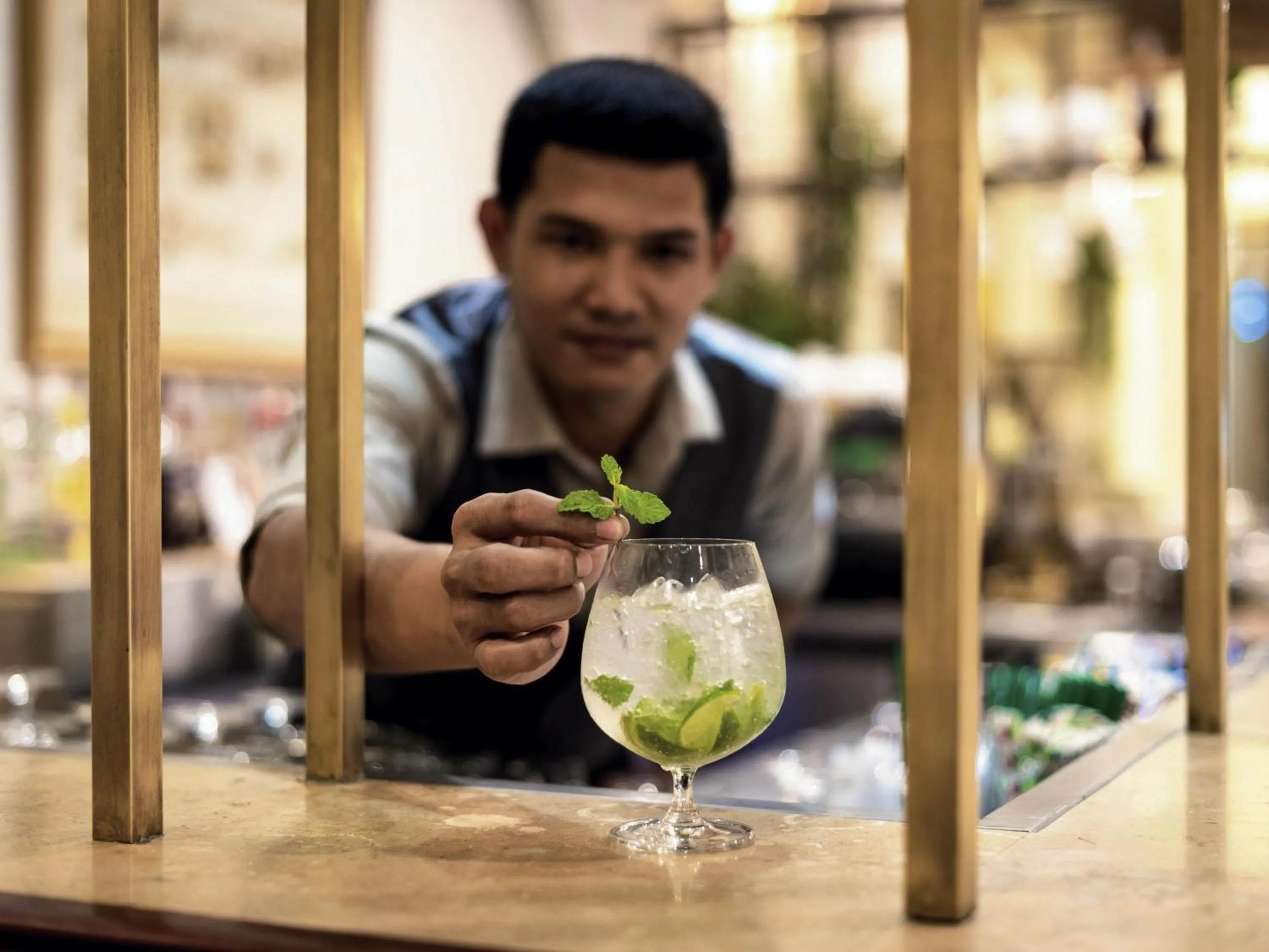 Lounge or bar in Mövenpick Resort Khao Yai