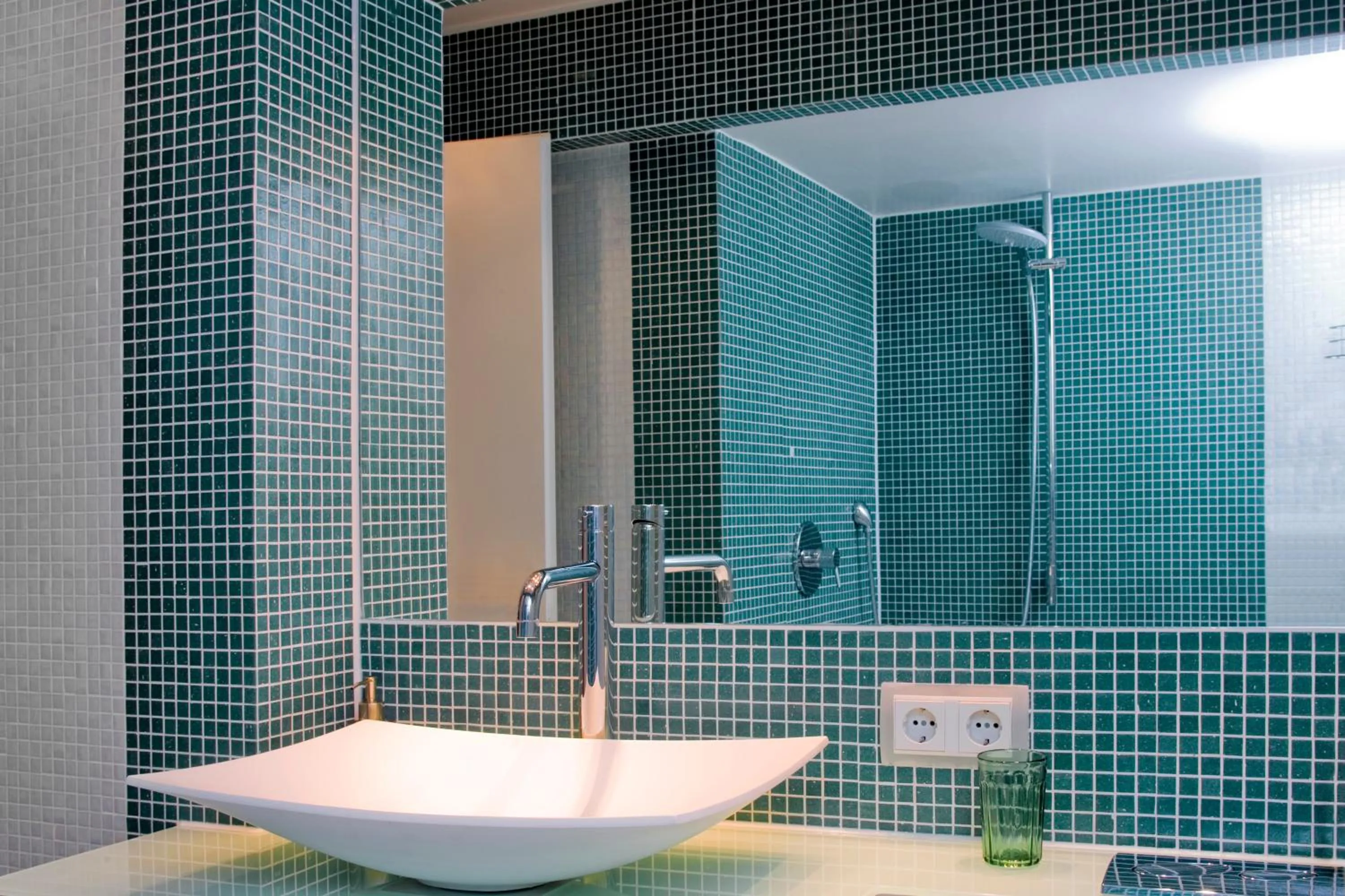 Bathroom in Am Eichholz Galerie & Art-Hotel