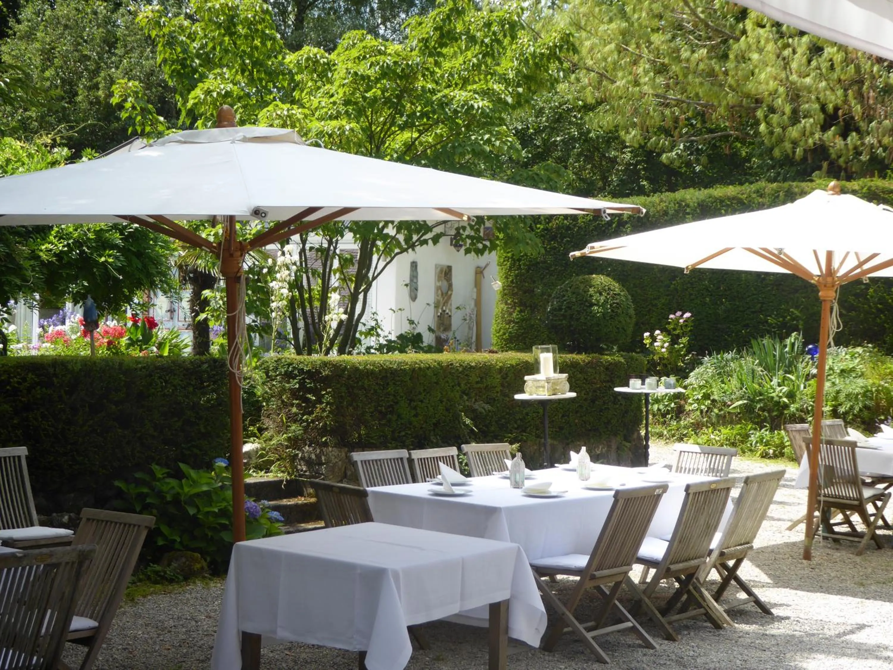 Patio in Am Eichholz Galerie & Art-Hotel