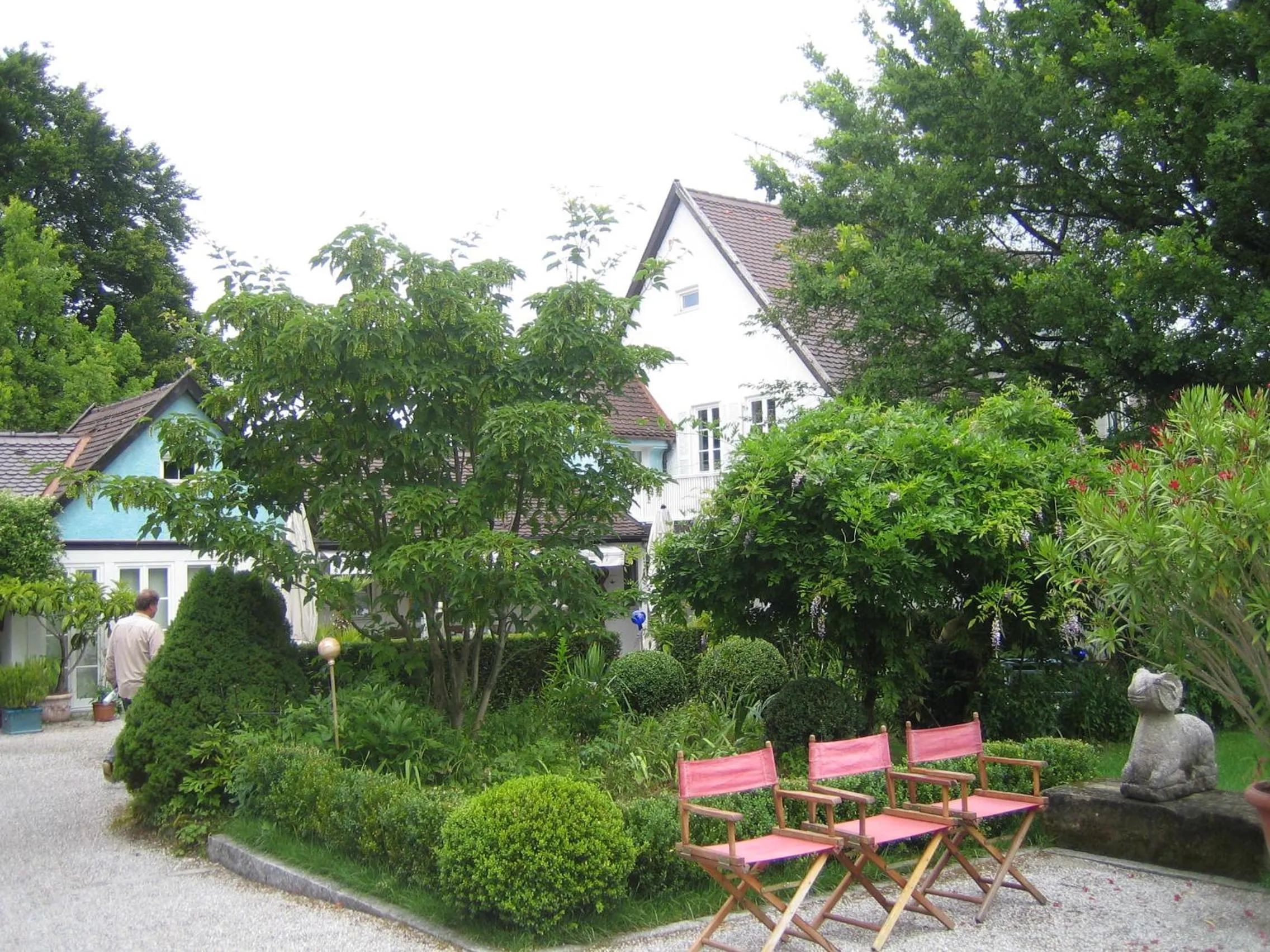 Property building in Am Eichholz Galerie & Art-Hotel