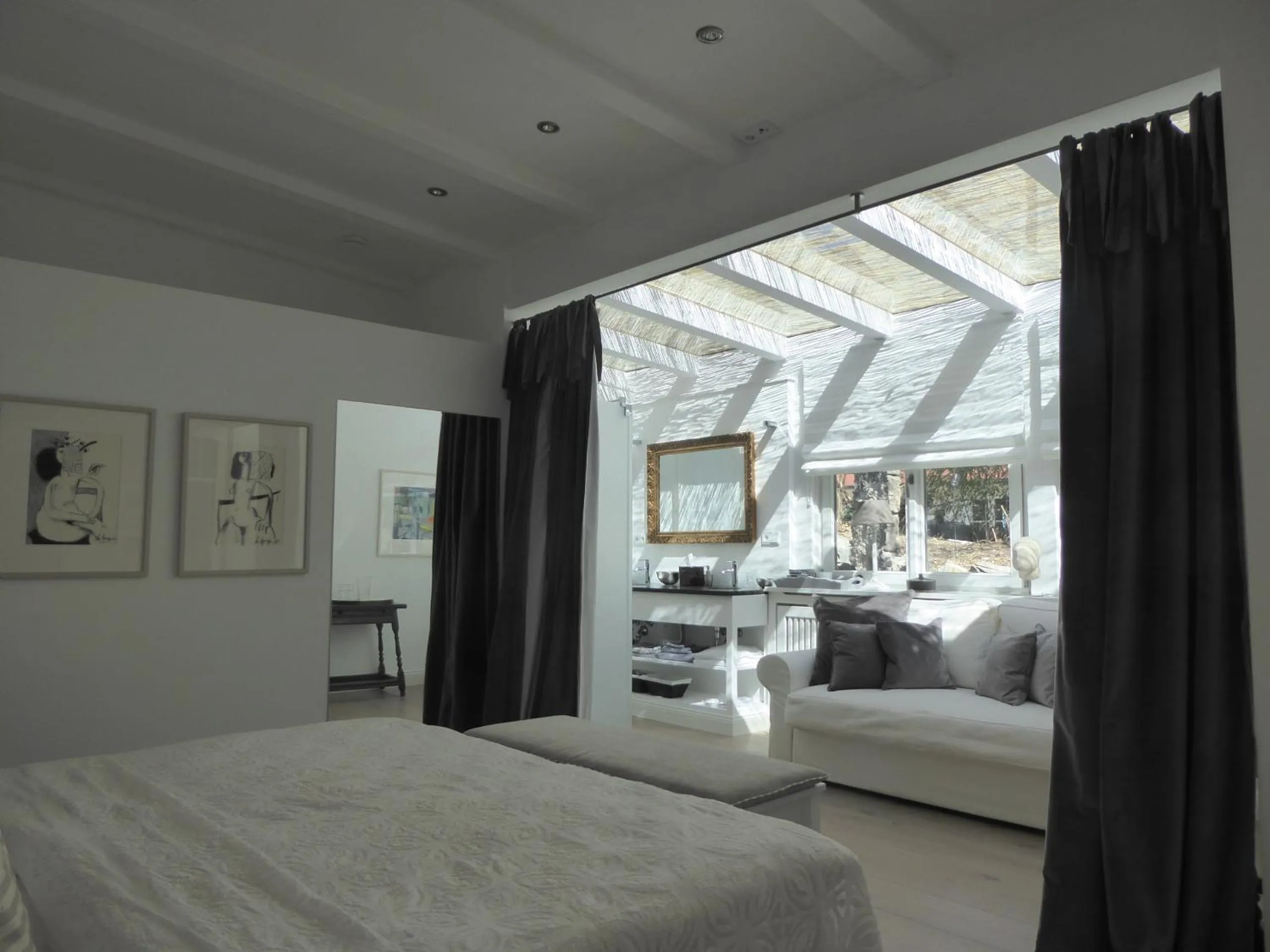 Bed in Am Eichholz Galerie & Art-Hotel