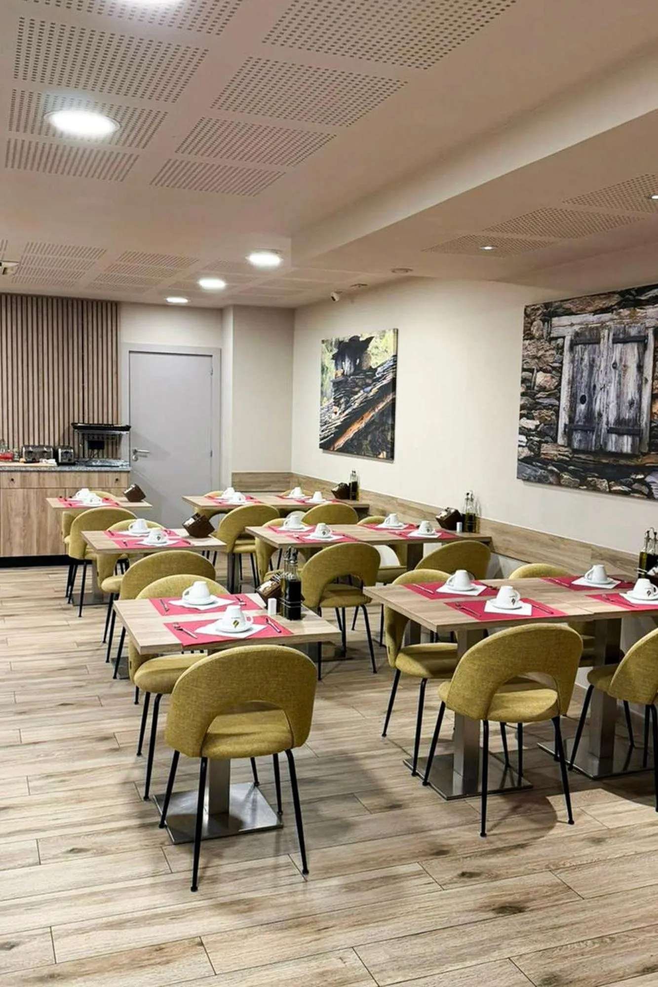 Breakfast in Exe Princep