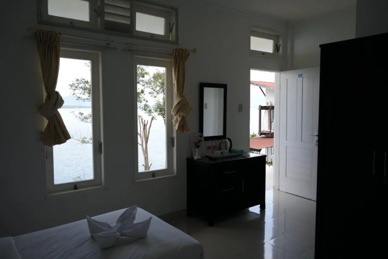 Tiara Bunga Hotel & Villa