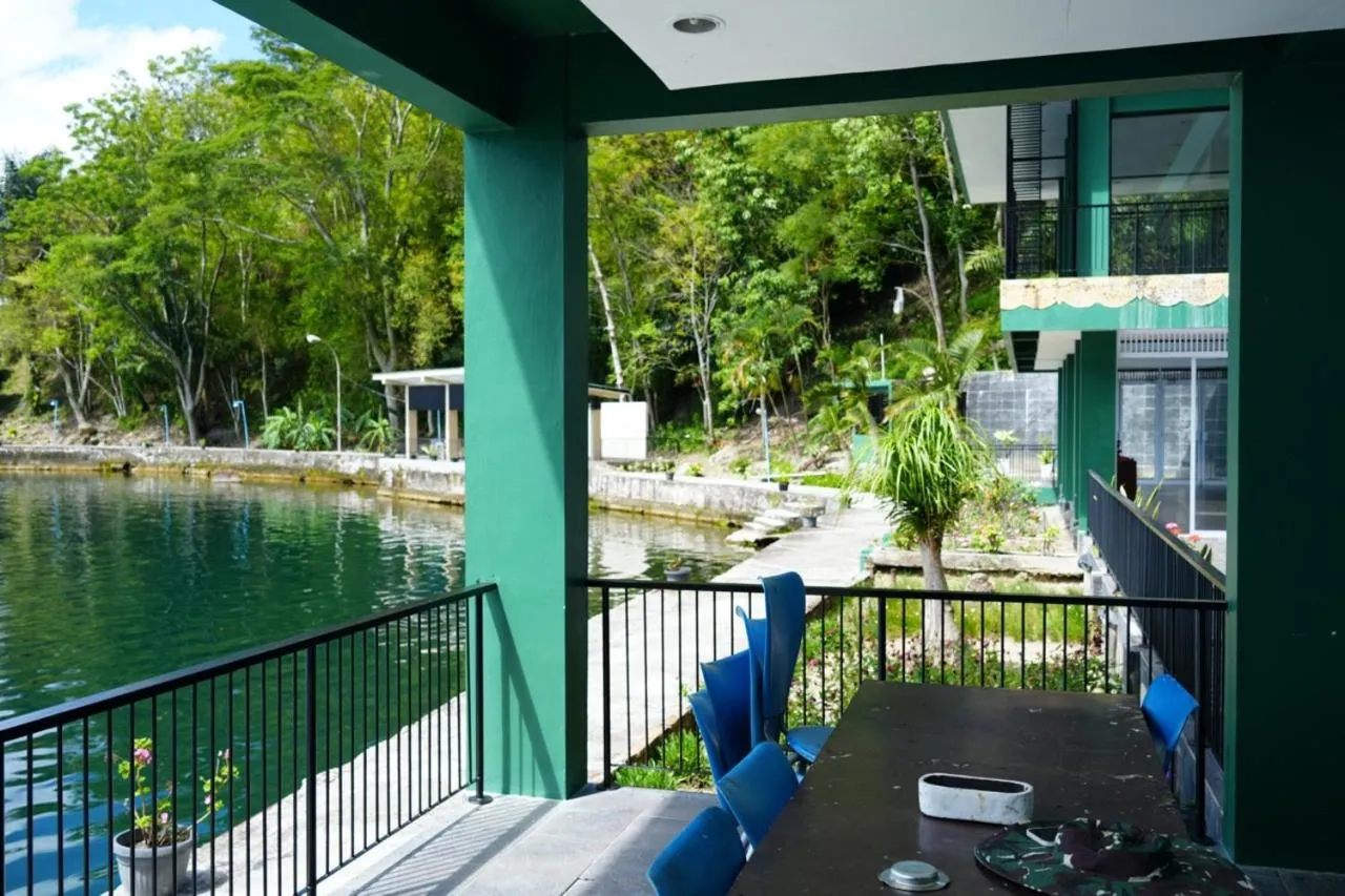Tiara Bunga Hotel & Villa