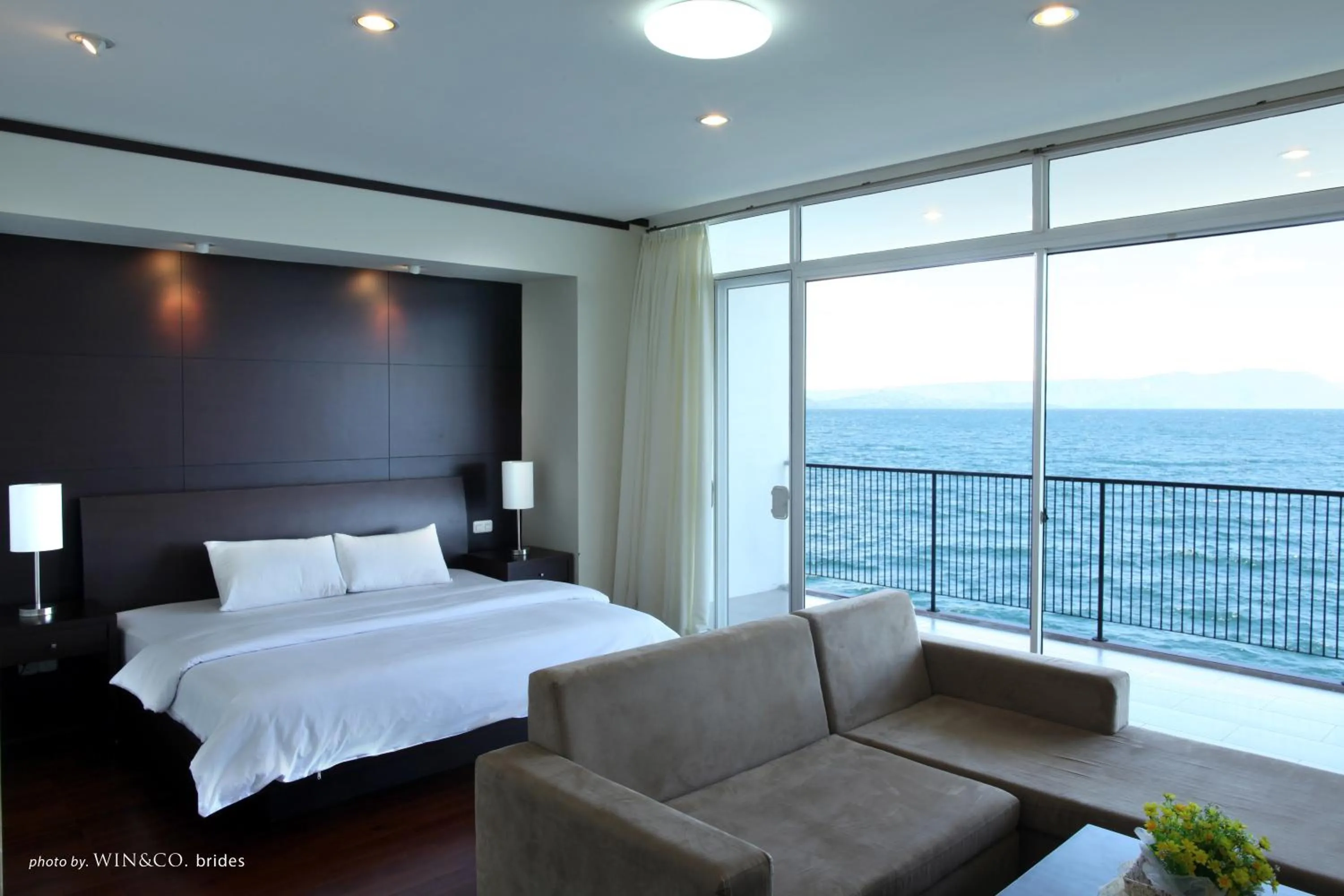 Text overlay, Bed in Tiara Bunga Hotel & Villa