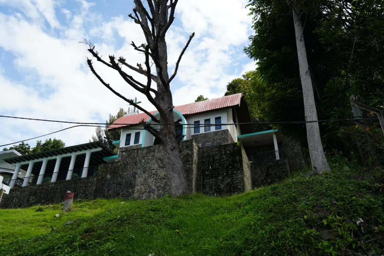 Tiara Bunga Hotel & Villa