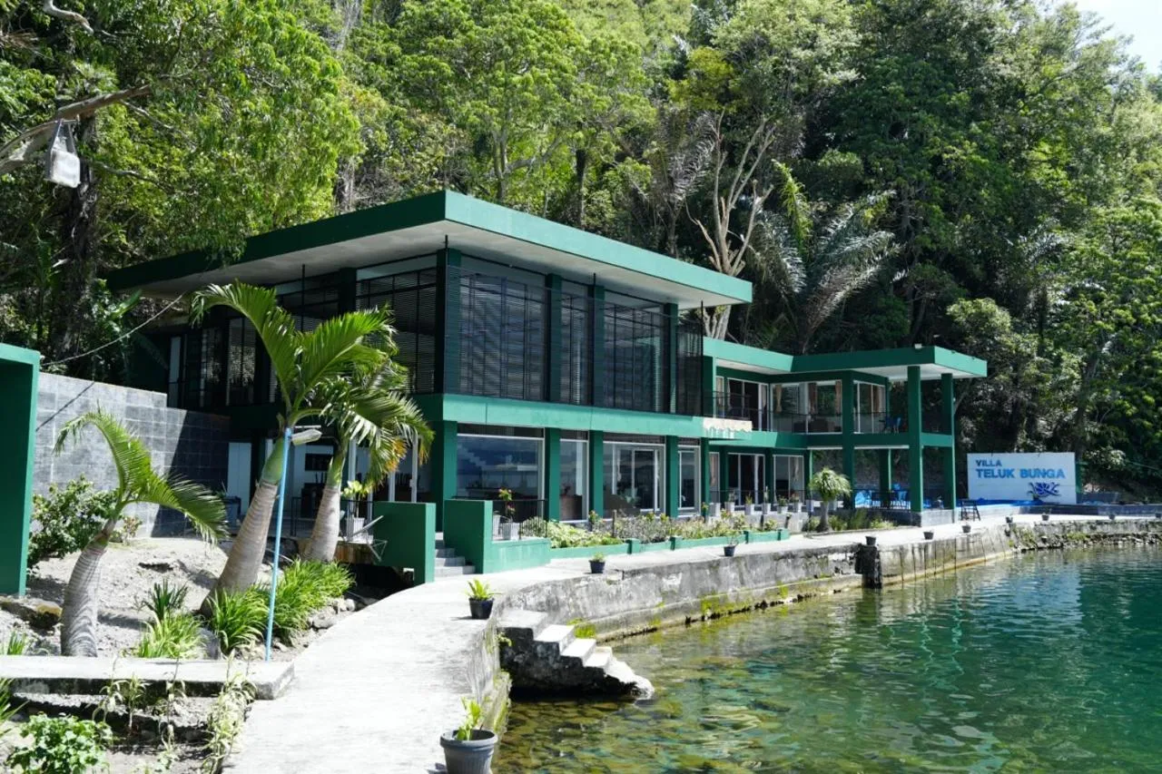 Tiara Bunga Hotel & Villa