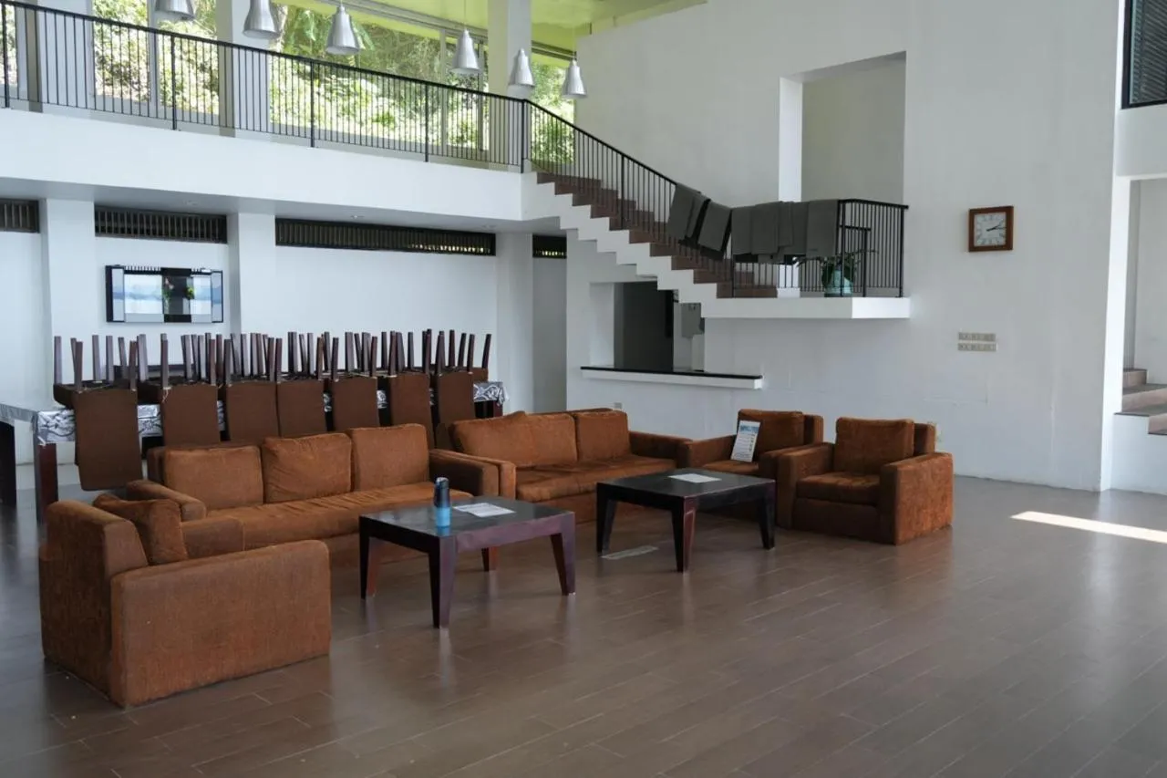 Tiara Bunga Hotel & Villa
