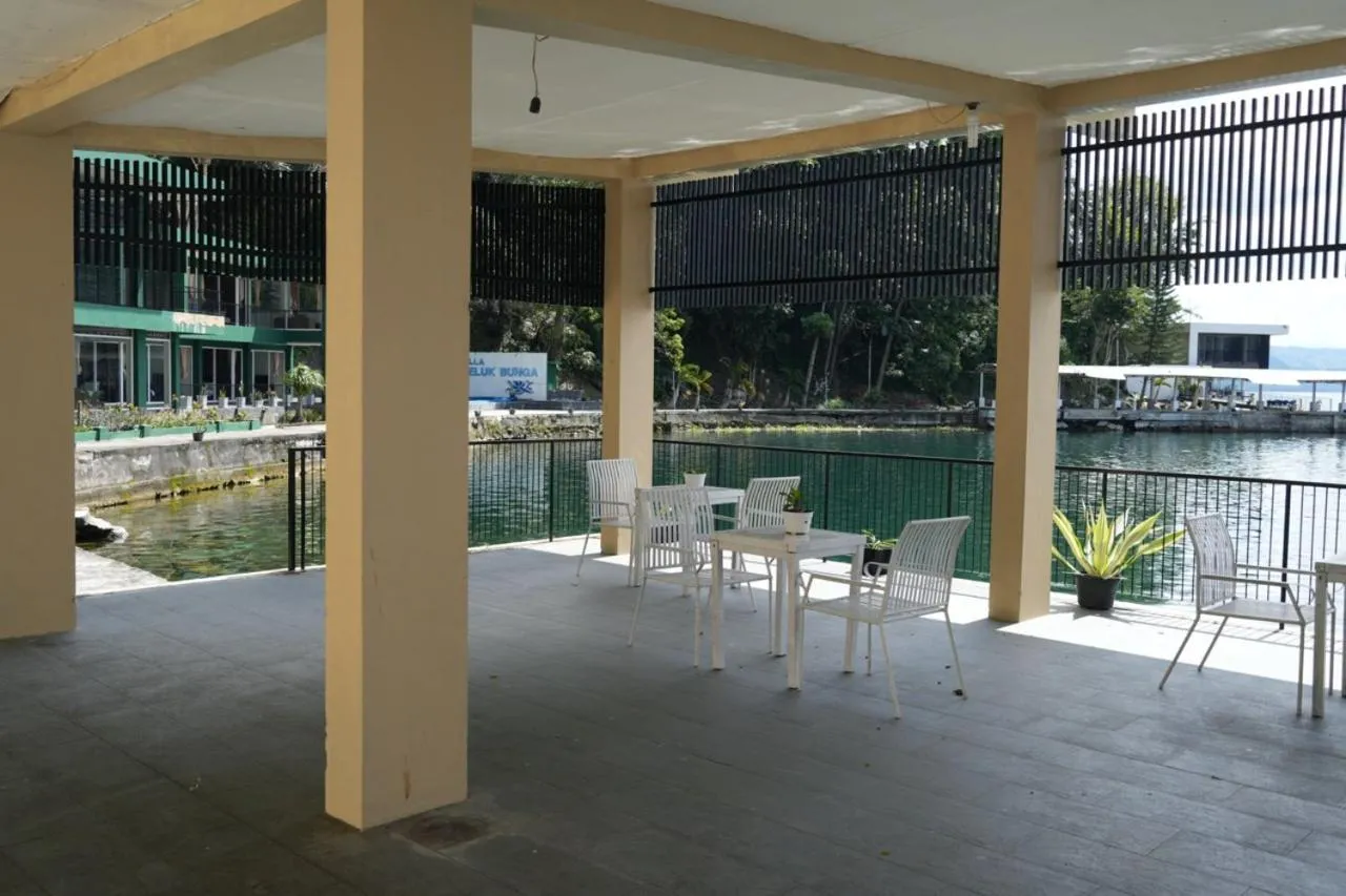 Tiara Bunga Hotel & Villa