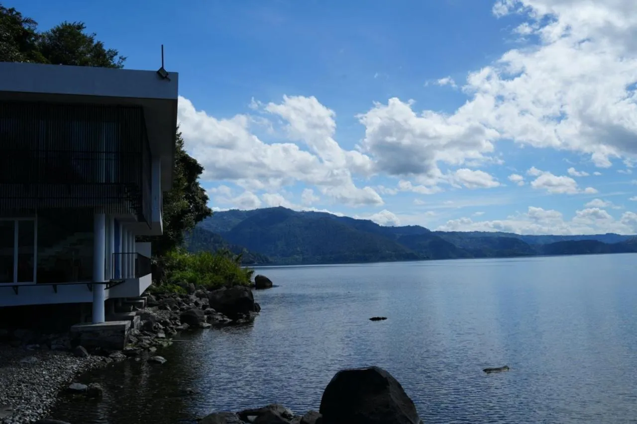 Tiara Bunga Hotel & Villa