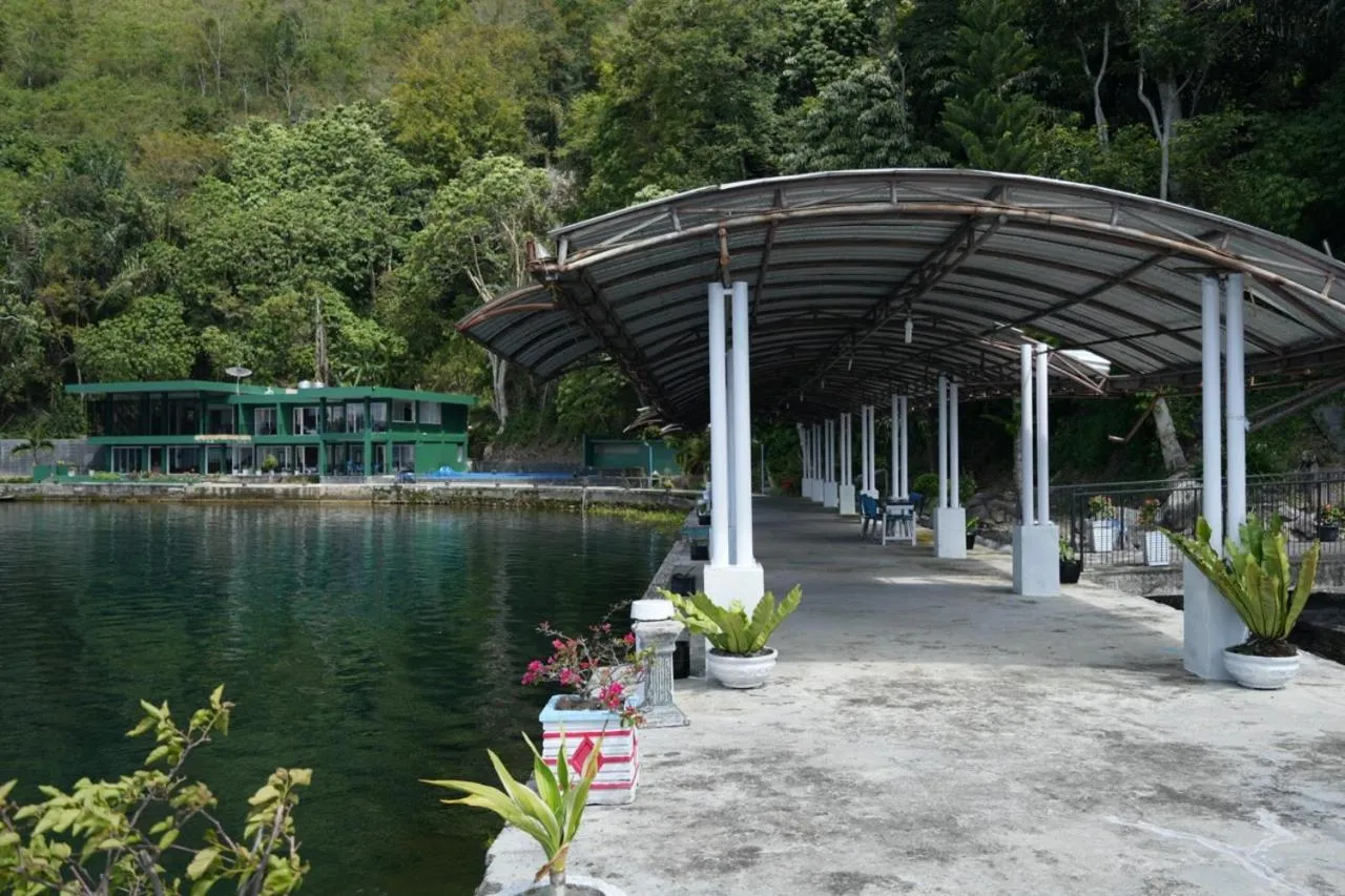 Tiara Bunga Hotel & Villa
