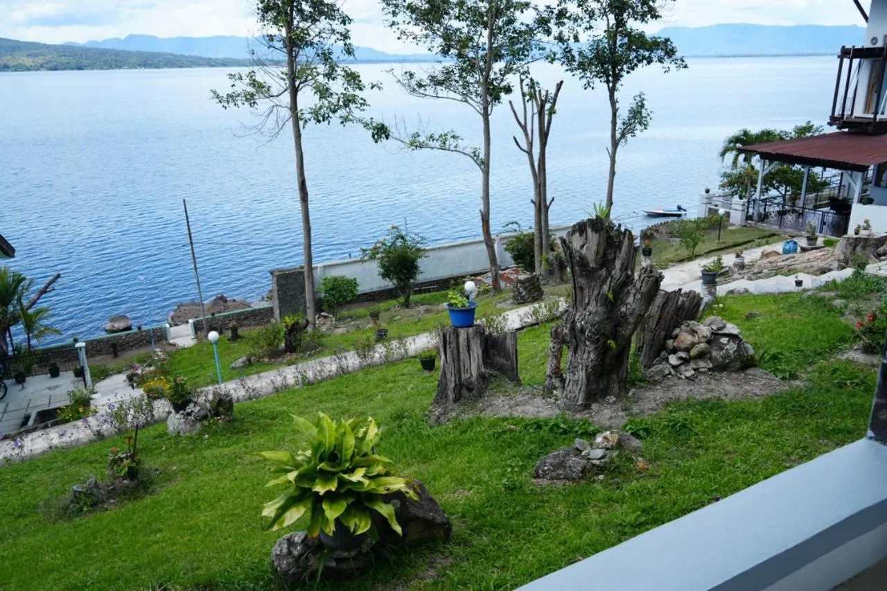 Tiara Bunga Hotel & Villa