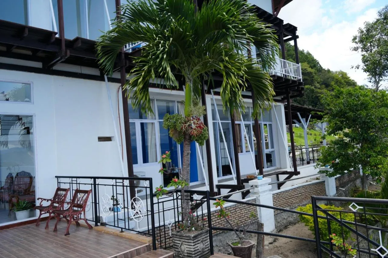Tiara Bunga Hotel & Villa