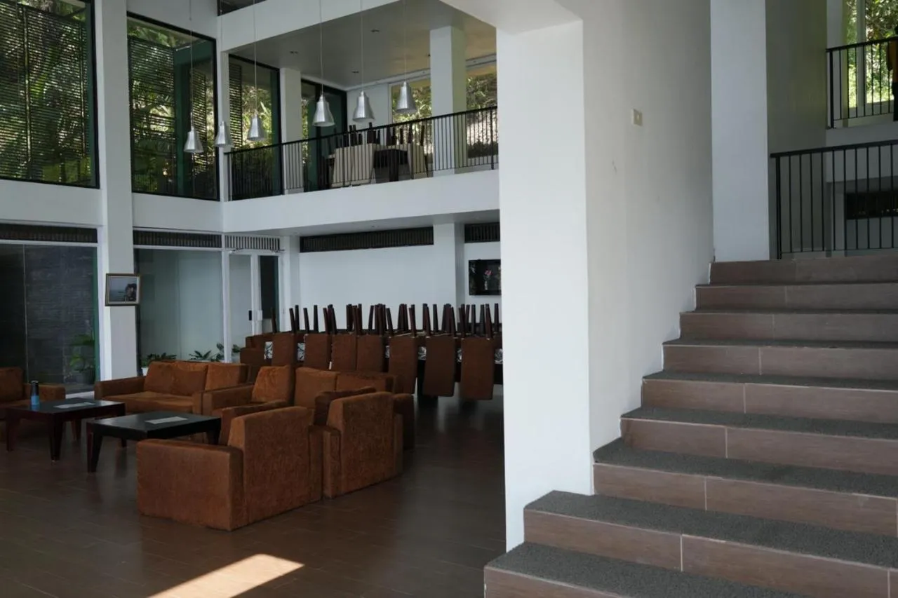 Tiara Bunga Hotel & Villa