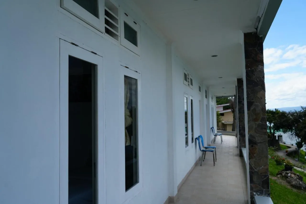 Tiara Bunga Hotel & Villa