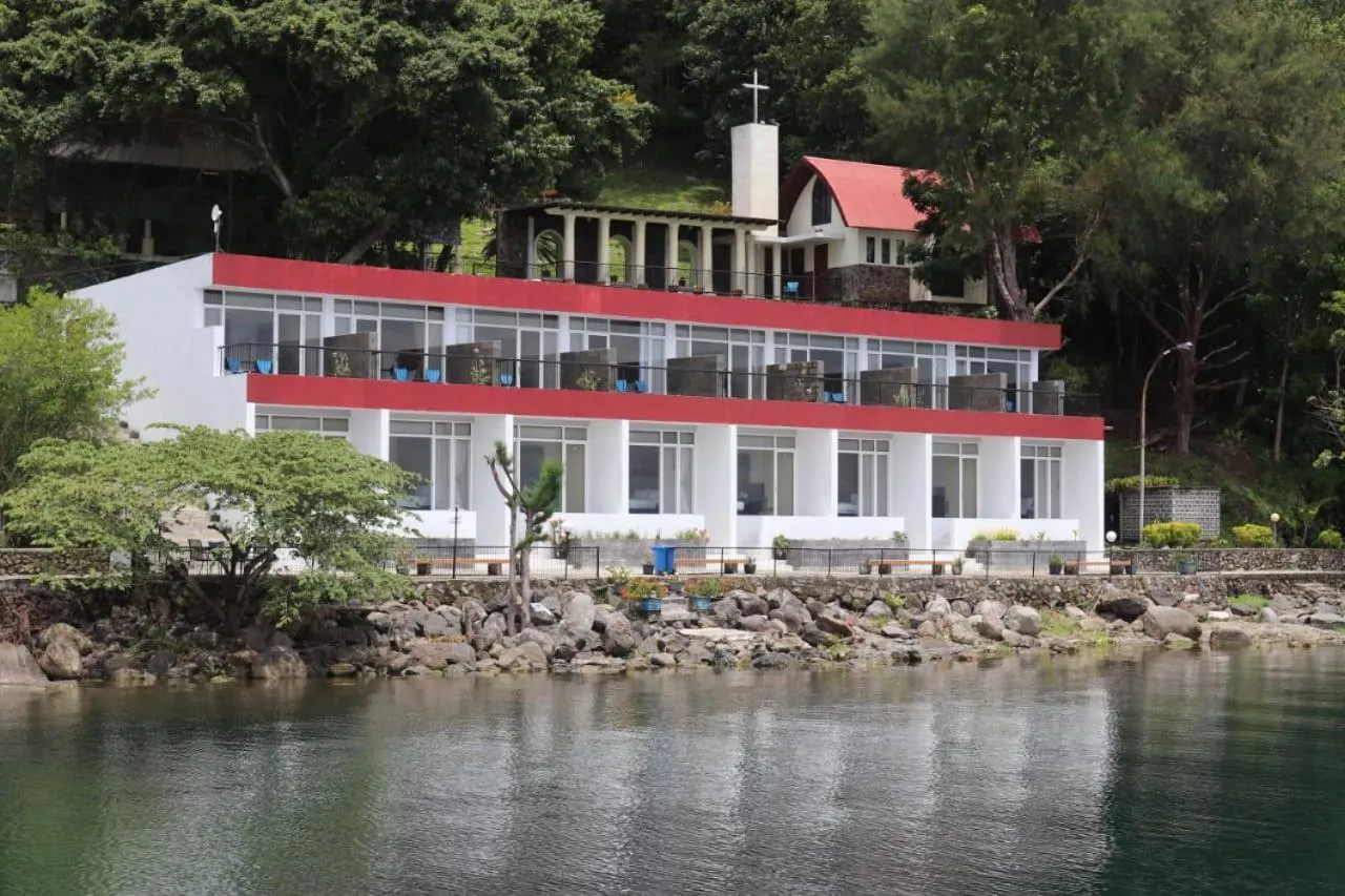 Tiara Bunga Hotel & Villa
