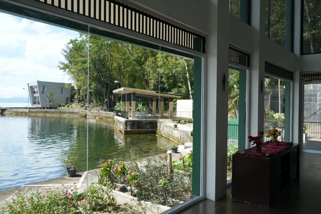 Tiara Bunga Hotel & Villa