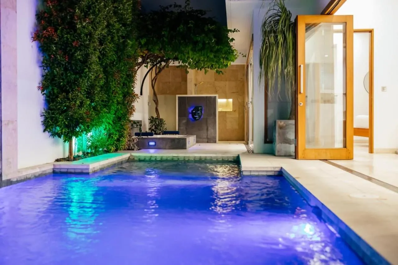 Swimming pool in Kamil Villas