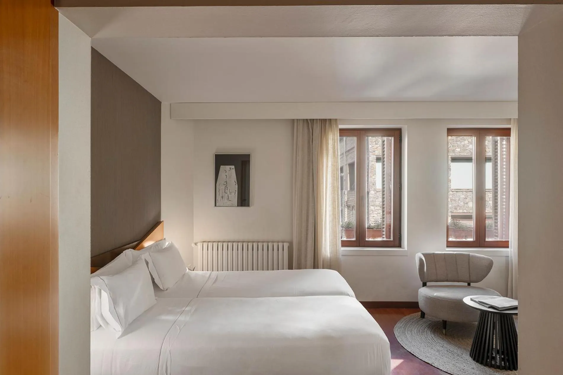 Photo of the whole room, Bed in Hotel de l'Isard