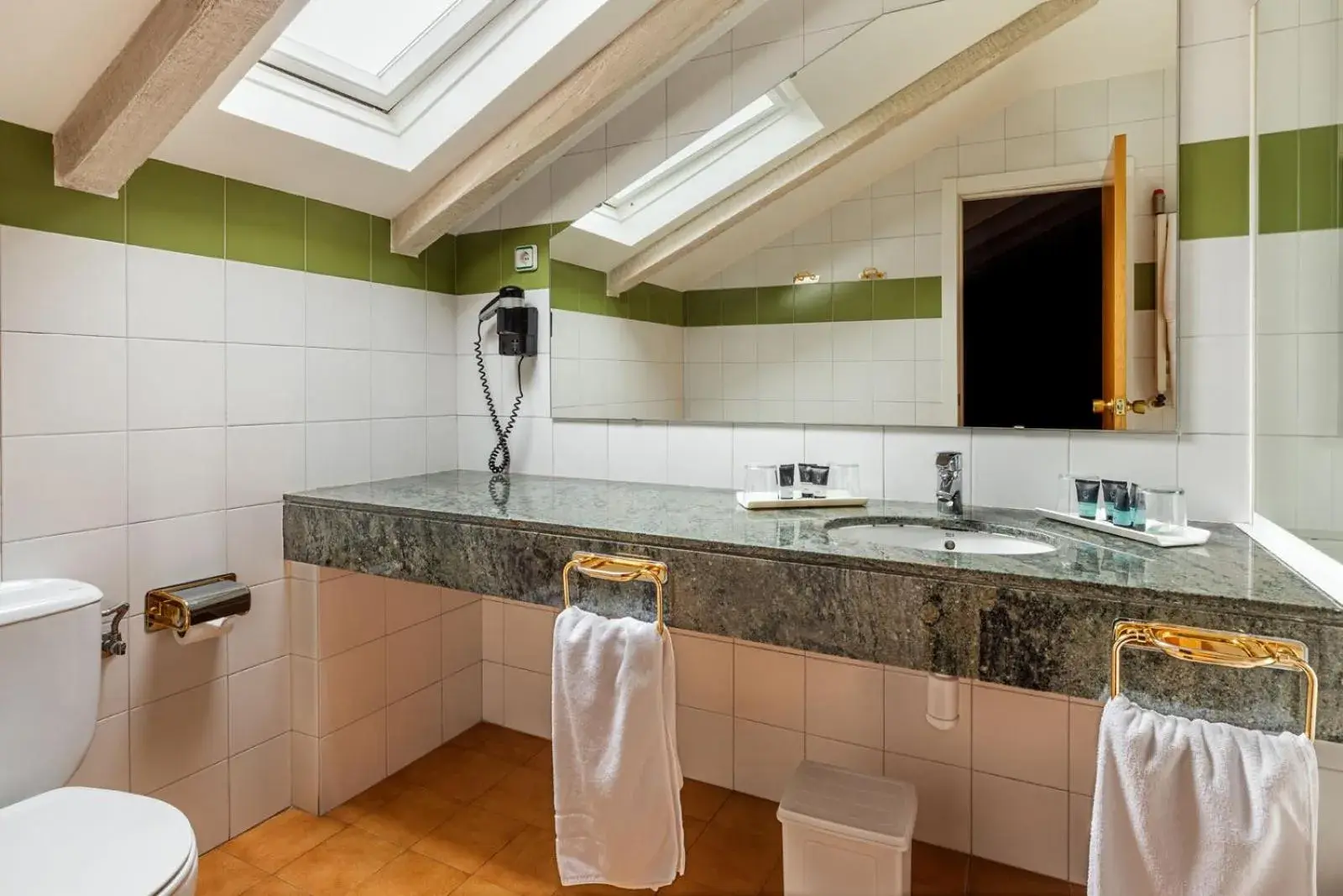 Premium Family Room in Hotel de l'Isard Premium Family Room in Hotel de l'Isard