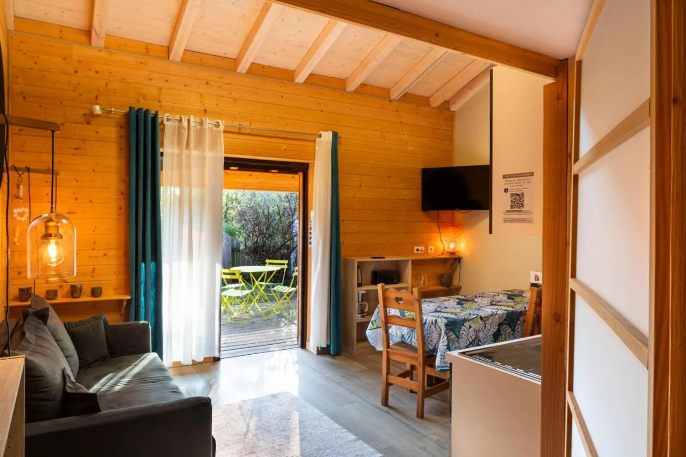 Patio in Domaine du Hirtz, Restaurant & Spa