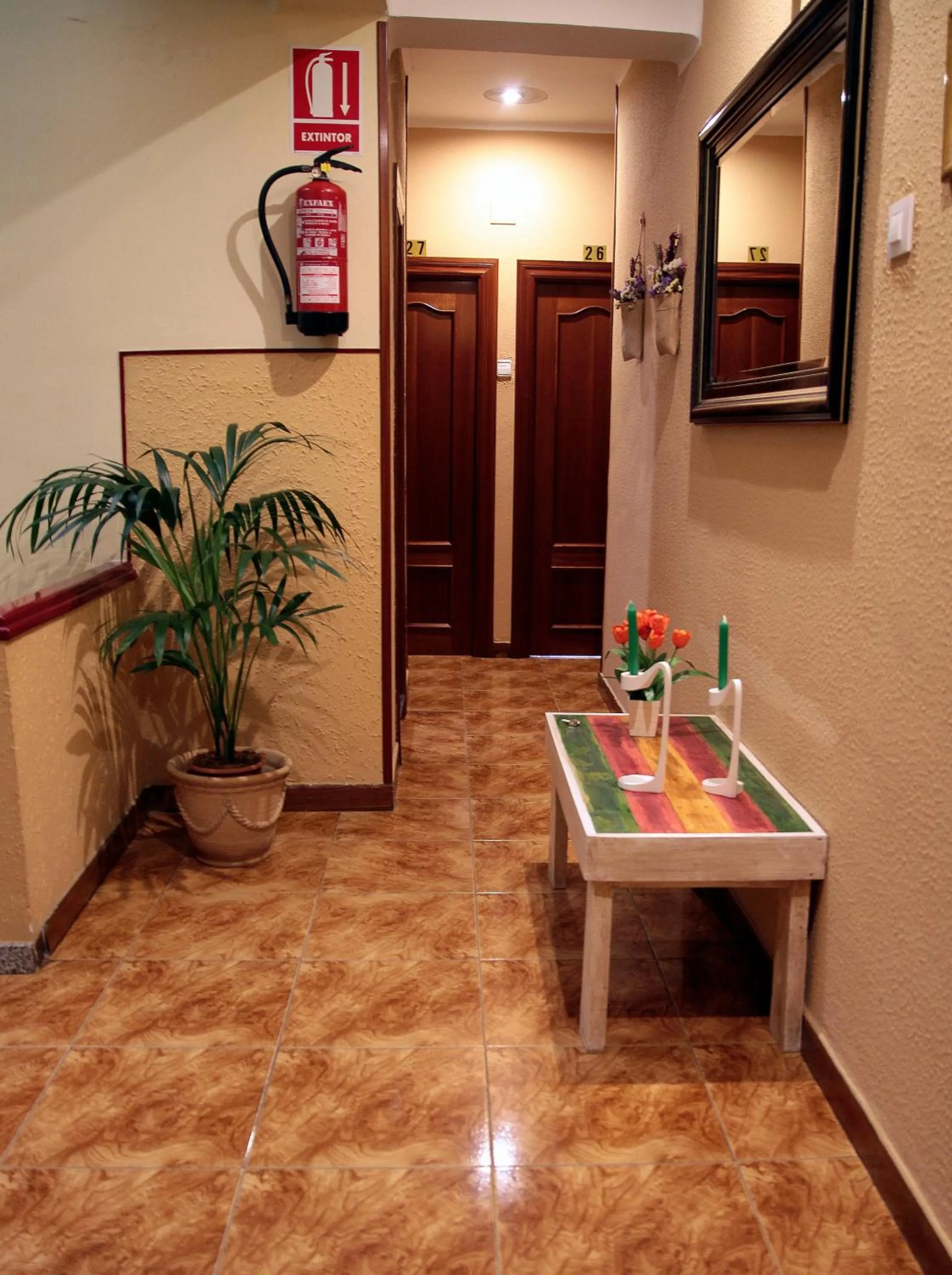 Communal lounge/ TV room in Hostal pachin