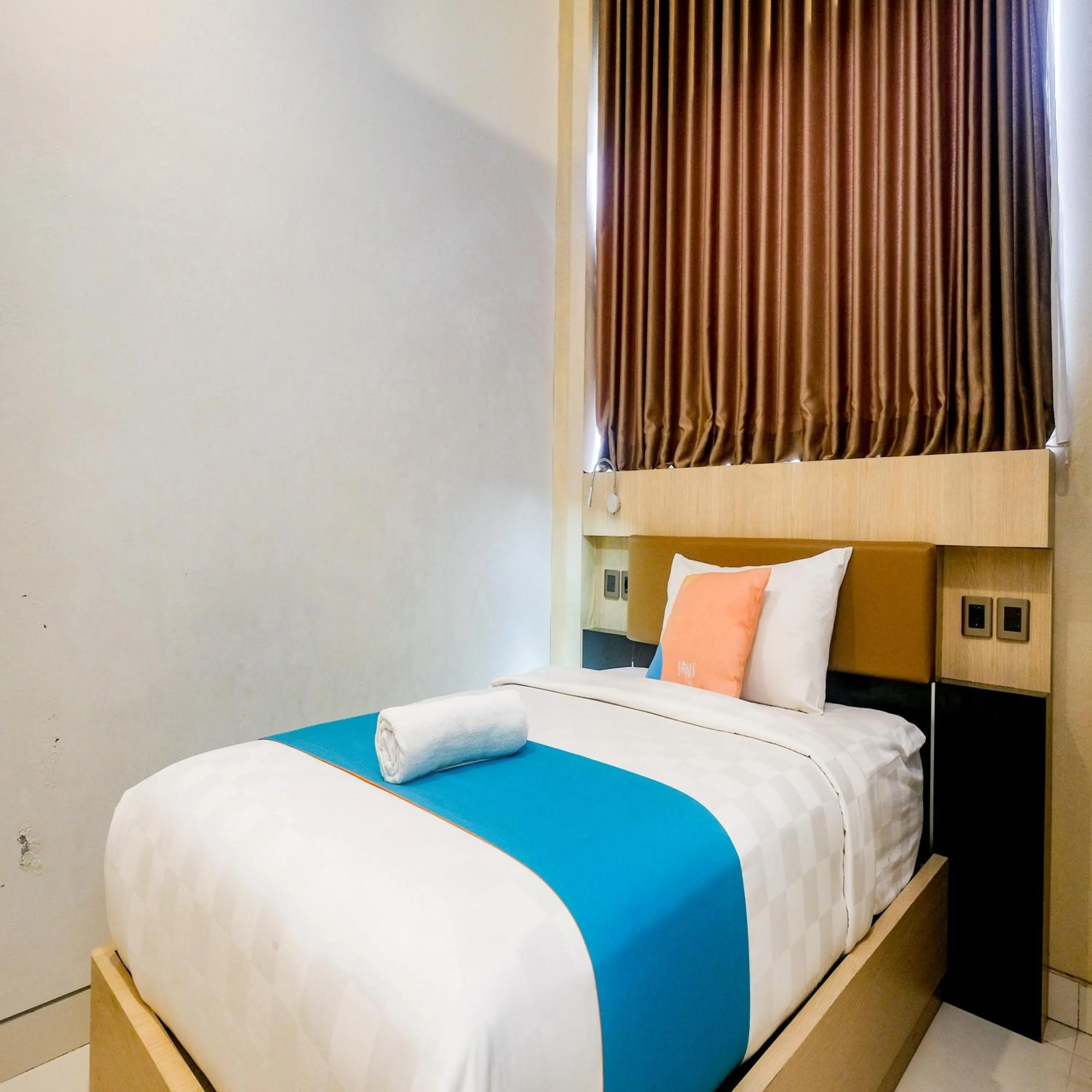 Bedroom, Bed in Sans Vibes Hotel Grand Omah Sastro Gejayan