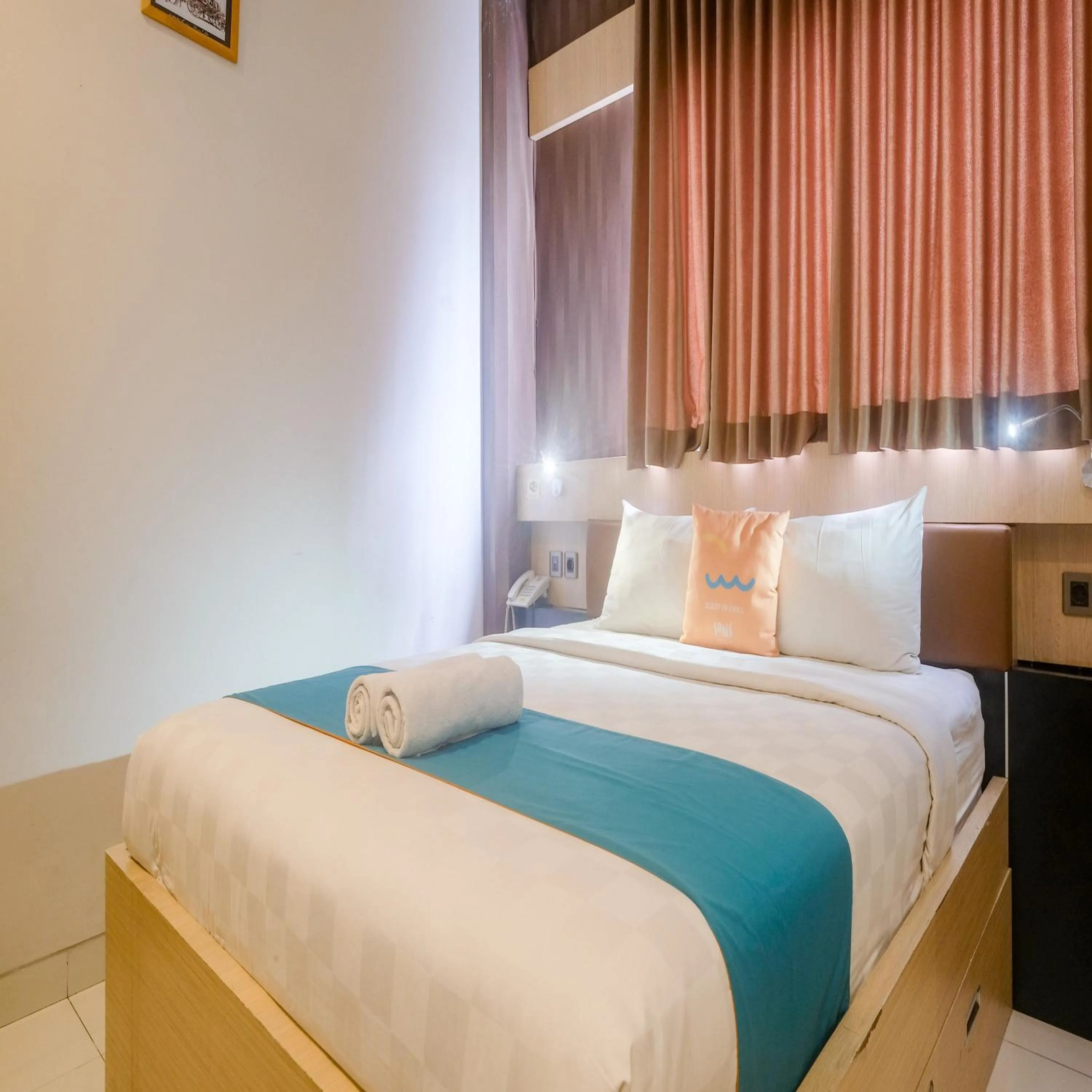 Bedroom, Bed in Sans Vibes Hotel Grand Omah Sastro Gejayan