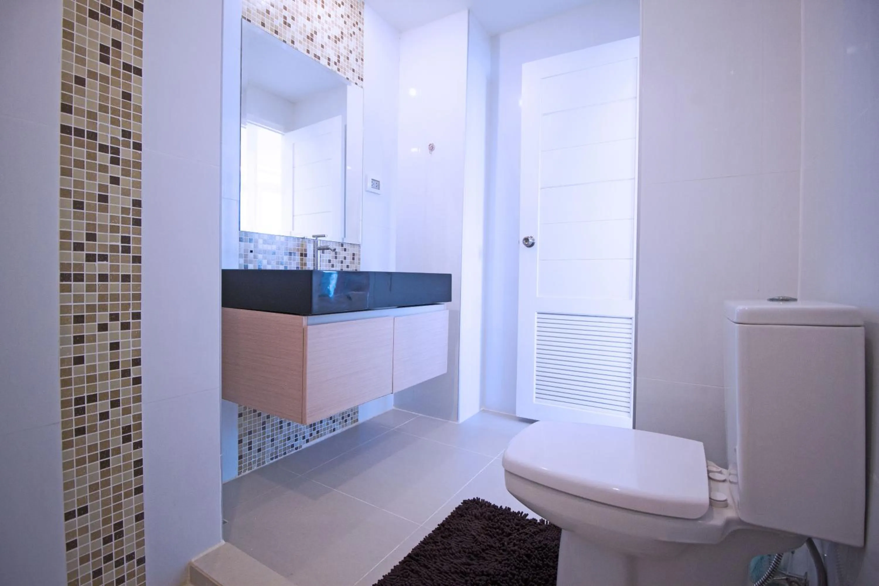 Bathroom in Paradise Park Jomtien by Pattaya Sunny Rentals