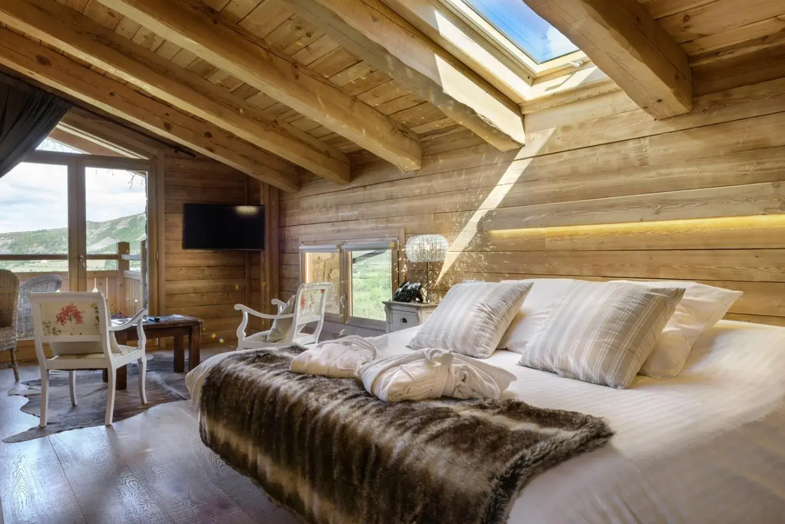 Photo of the whole room in Hotel Viñas de Lárrede Photo of the whole room in Hotel Viñas de Lárrede