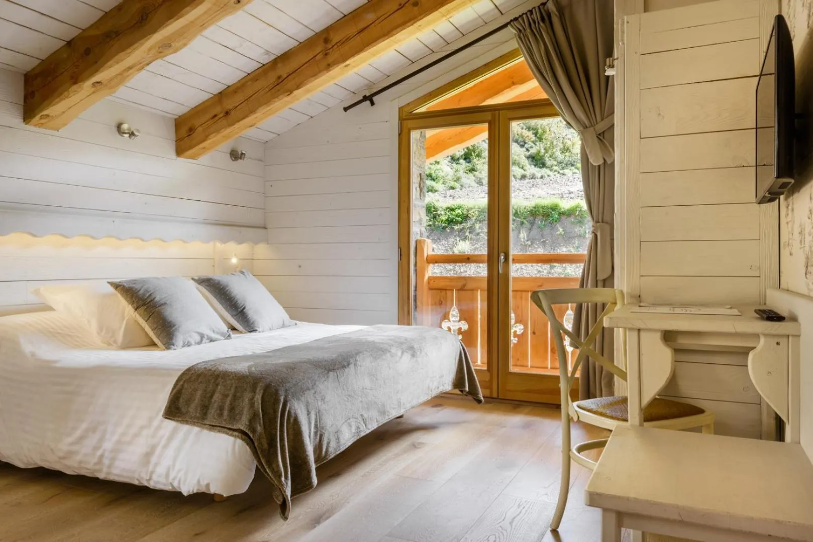 Bed in Hotel Viñas de Lárrede