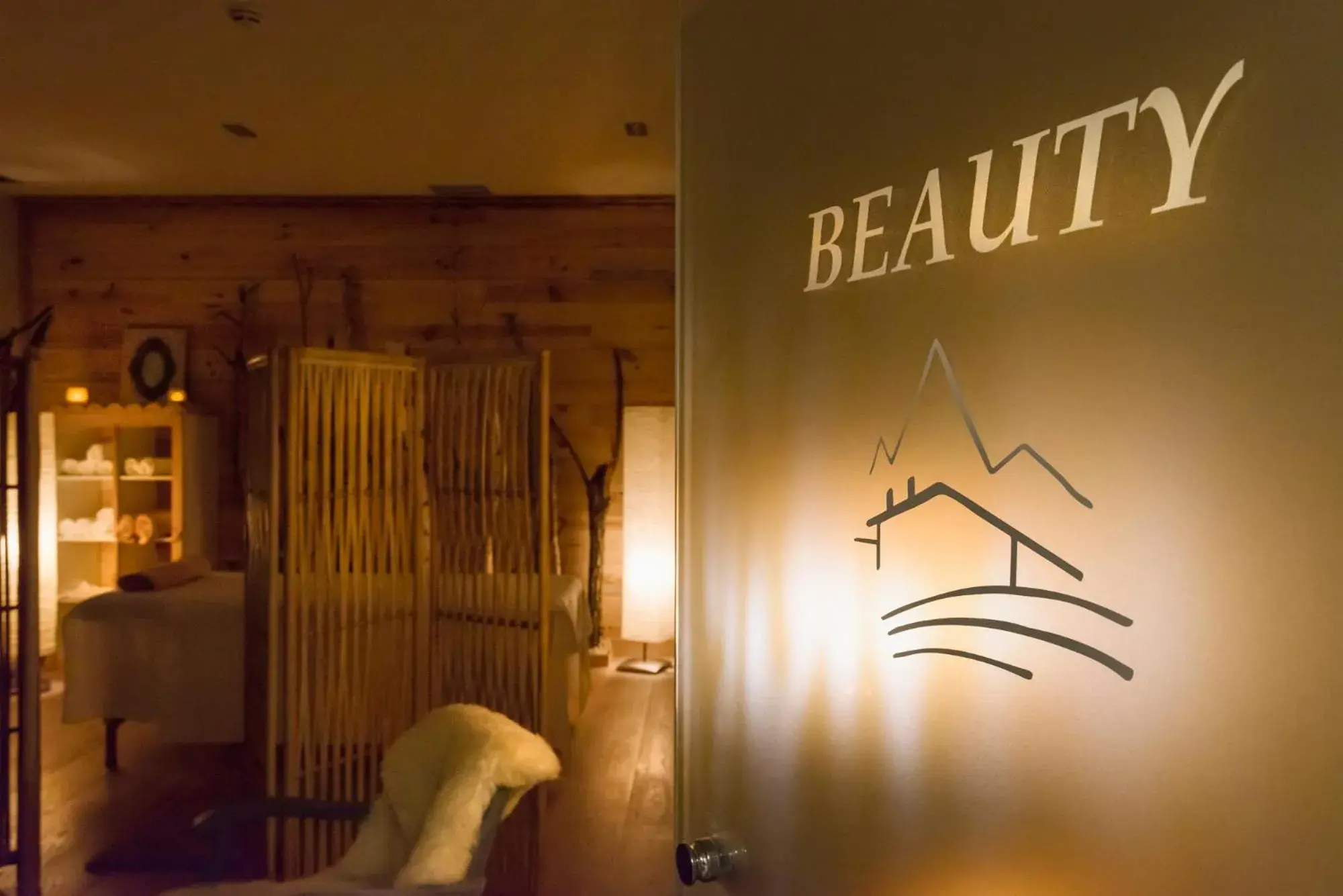 Spa and wellness centre/facilities in Hotel Viñas de Lárrede Spa and wellness centre/facilities in Hotel Viñas de Lárrede