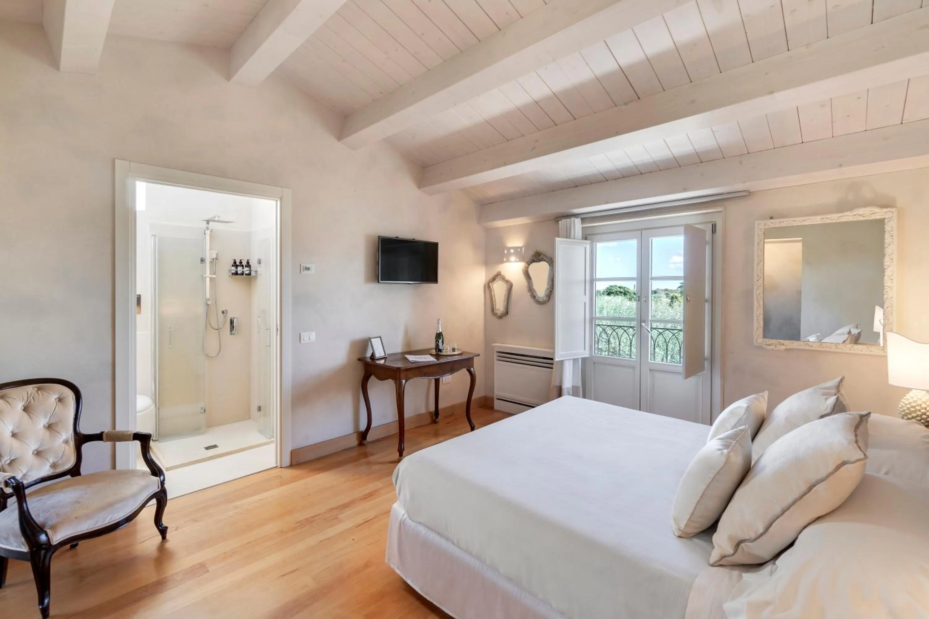 Photo of the whole room, Bed in Zahir Country House Boutique Hotel