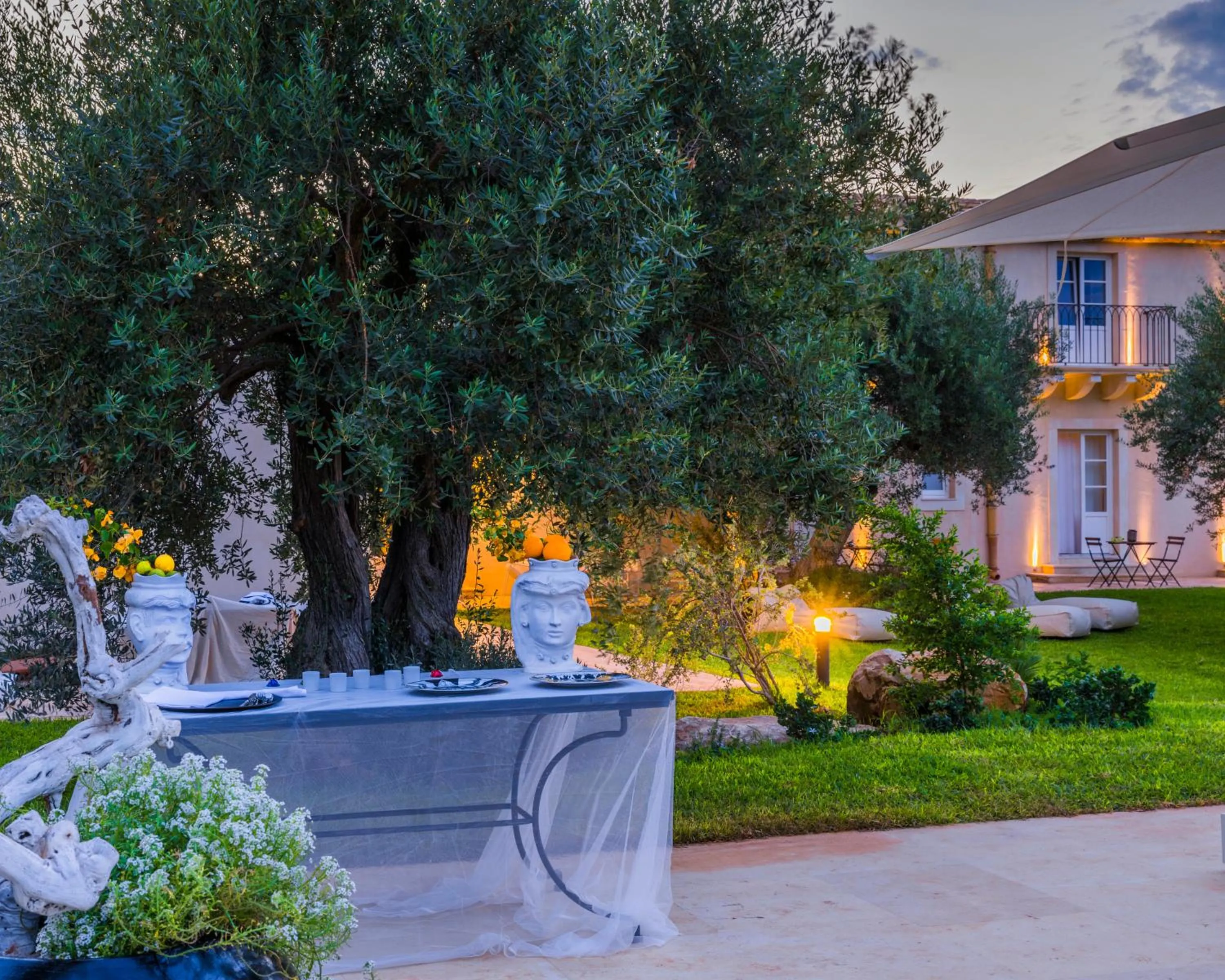 Swimming pool in Zahir Country House Boutique Hotel