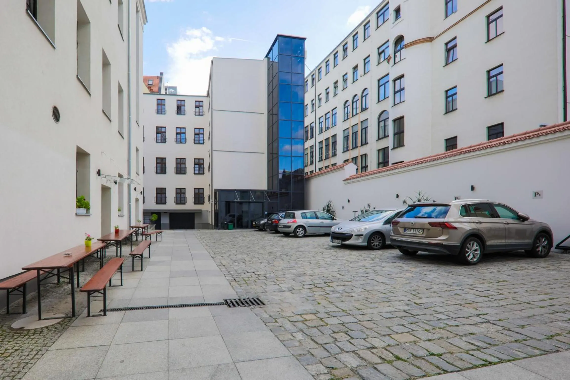 Parking in Kamienica Pod Aniołami