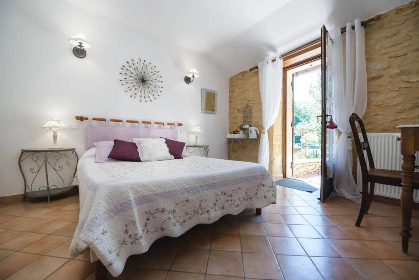 Photo of the whole room, Bed in Les Filolies
