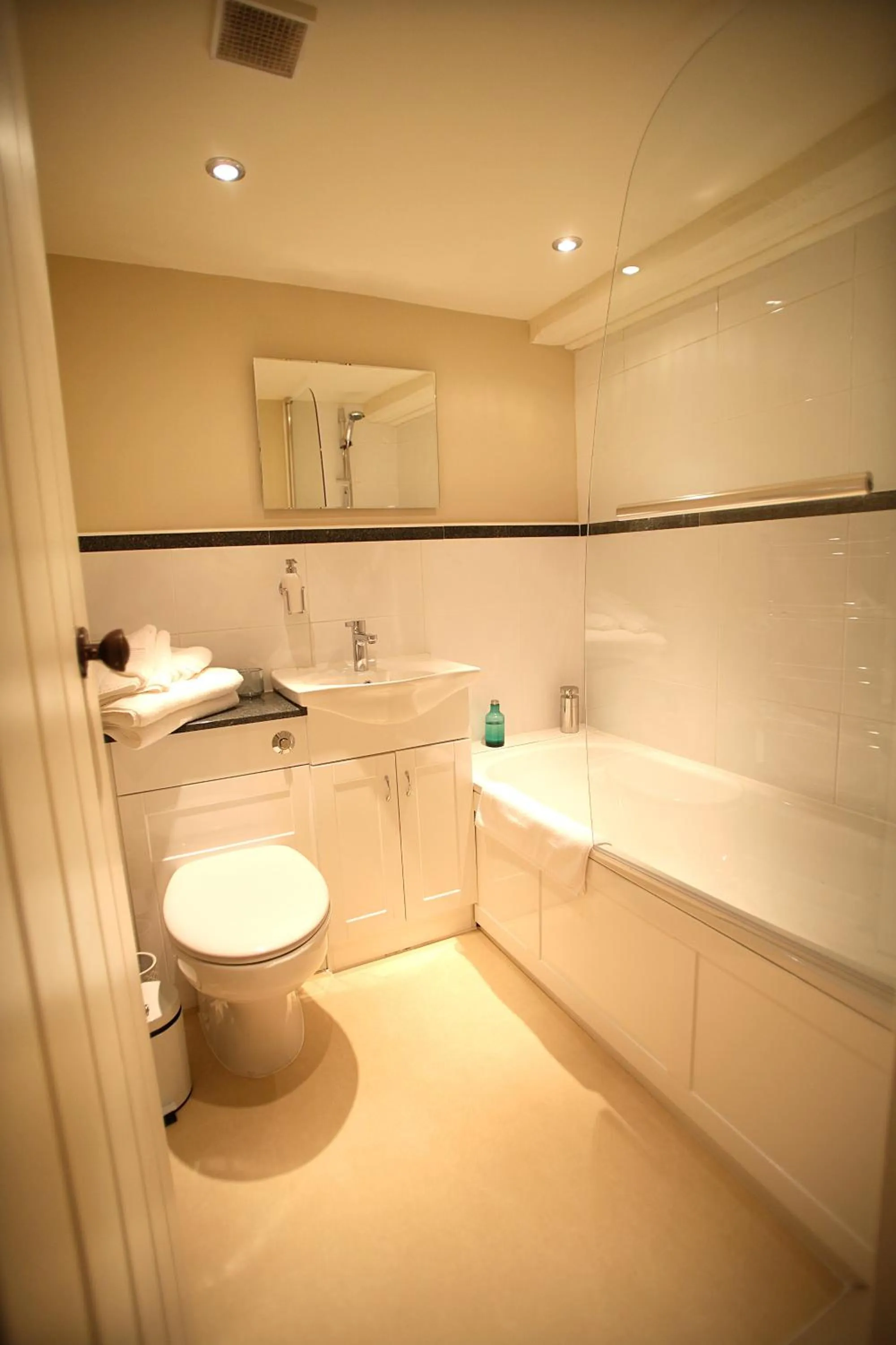 Bathroom in The Scott Arms