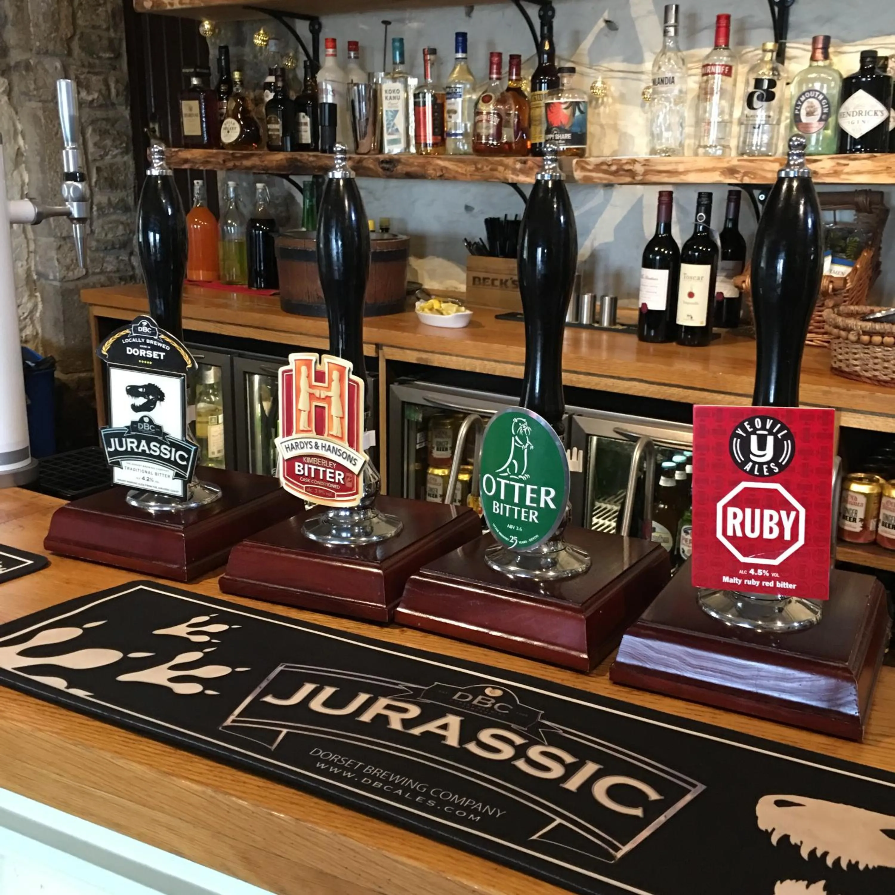 Alcoholic drinks in The Scott Arms