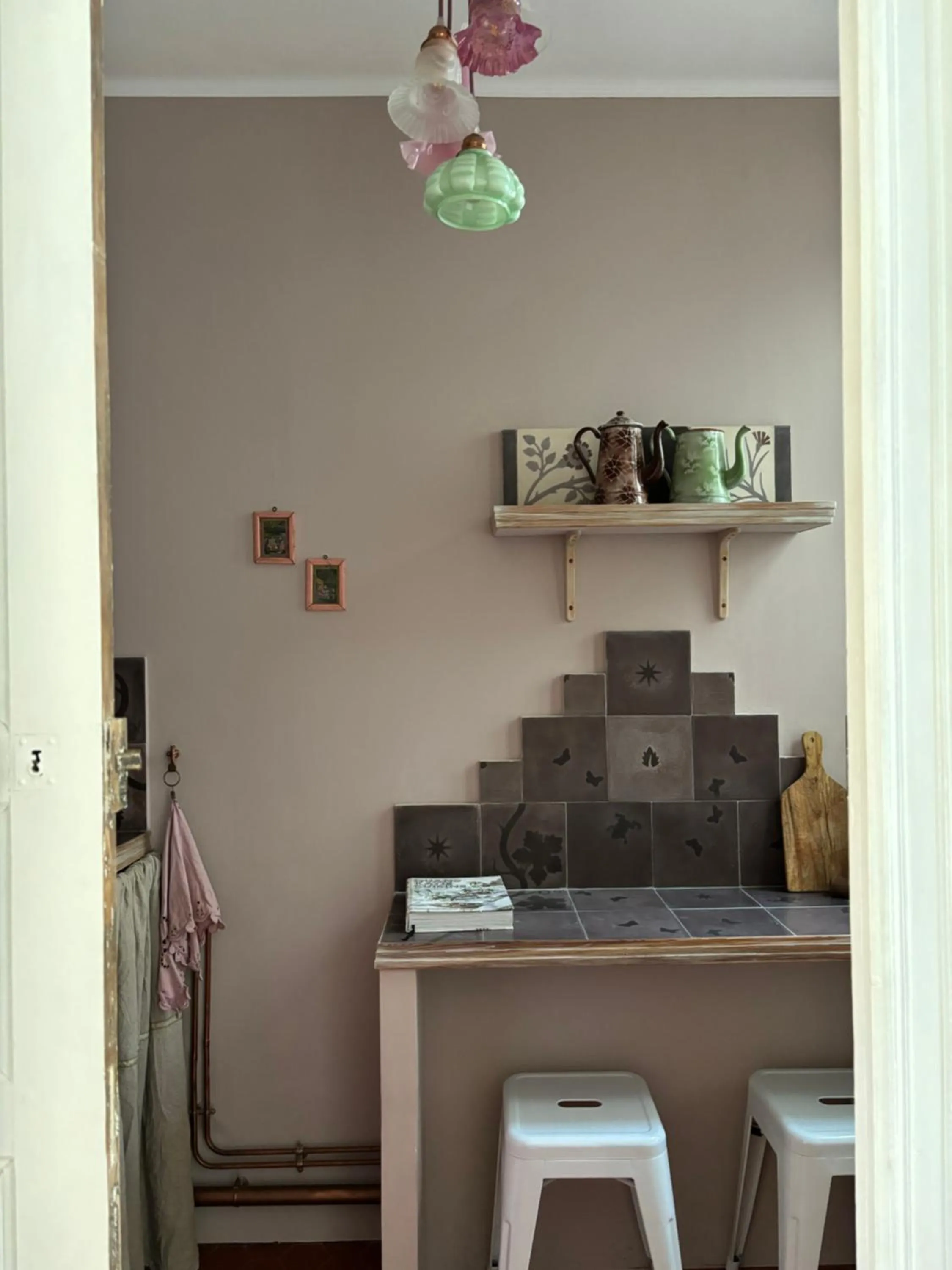 Kitchen or kitchenette in Le logis blanc bed&breakfast