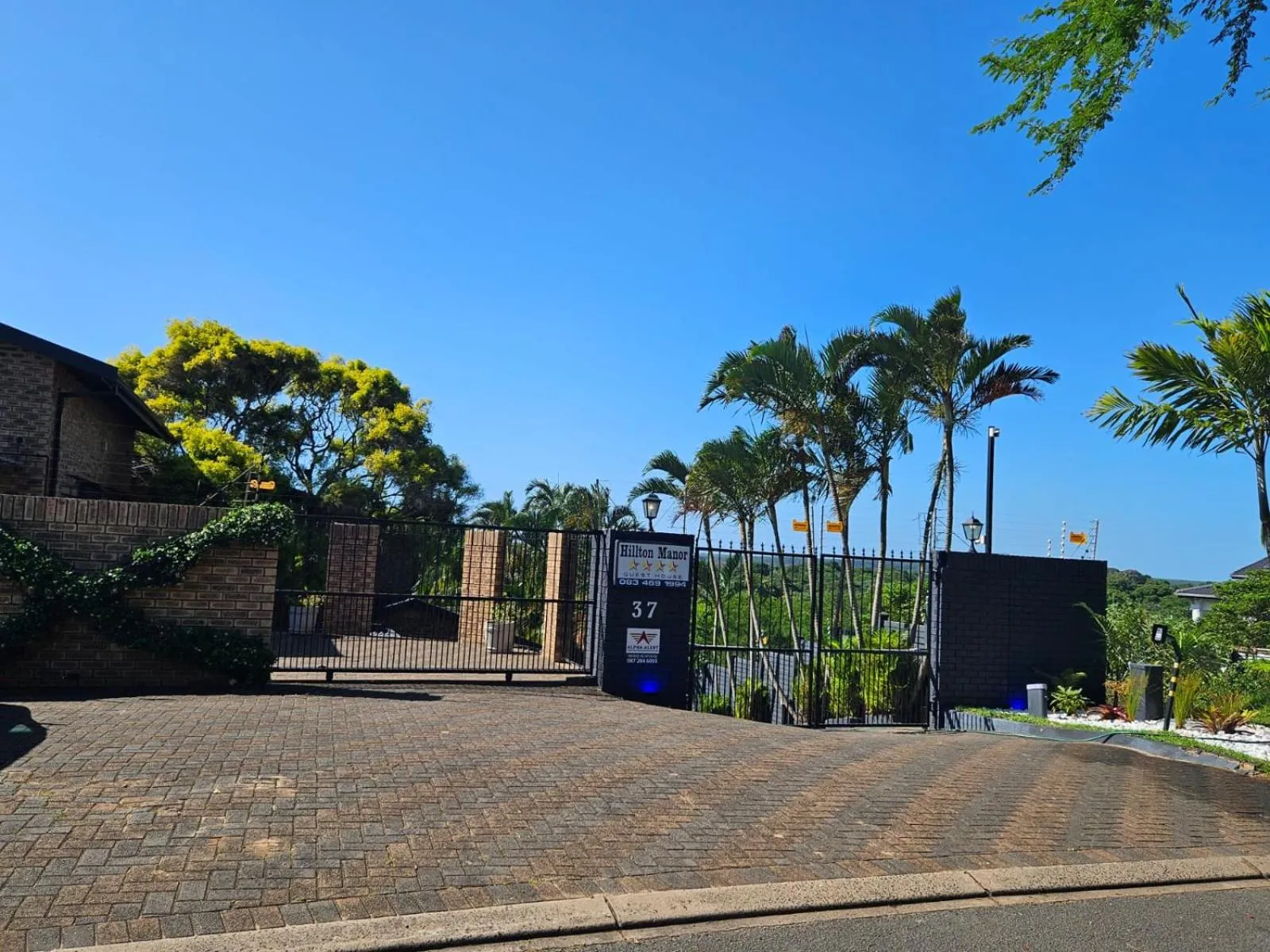 Facade/entrance in Hillton Manor Guest House