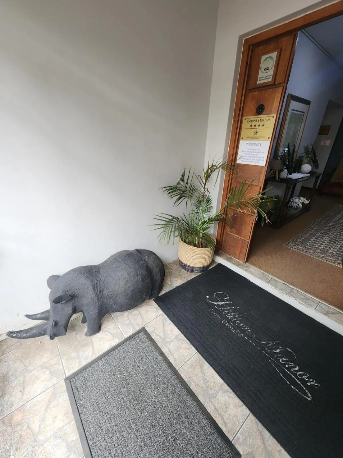 Facade/entrance in Hillton Manor Guest House