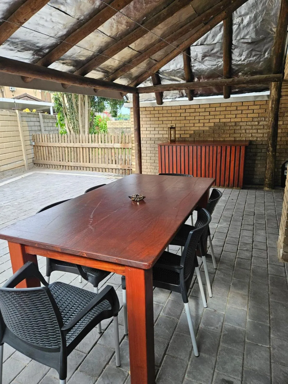 Patio in Hillton Manor Guest House