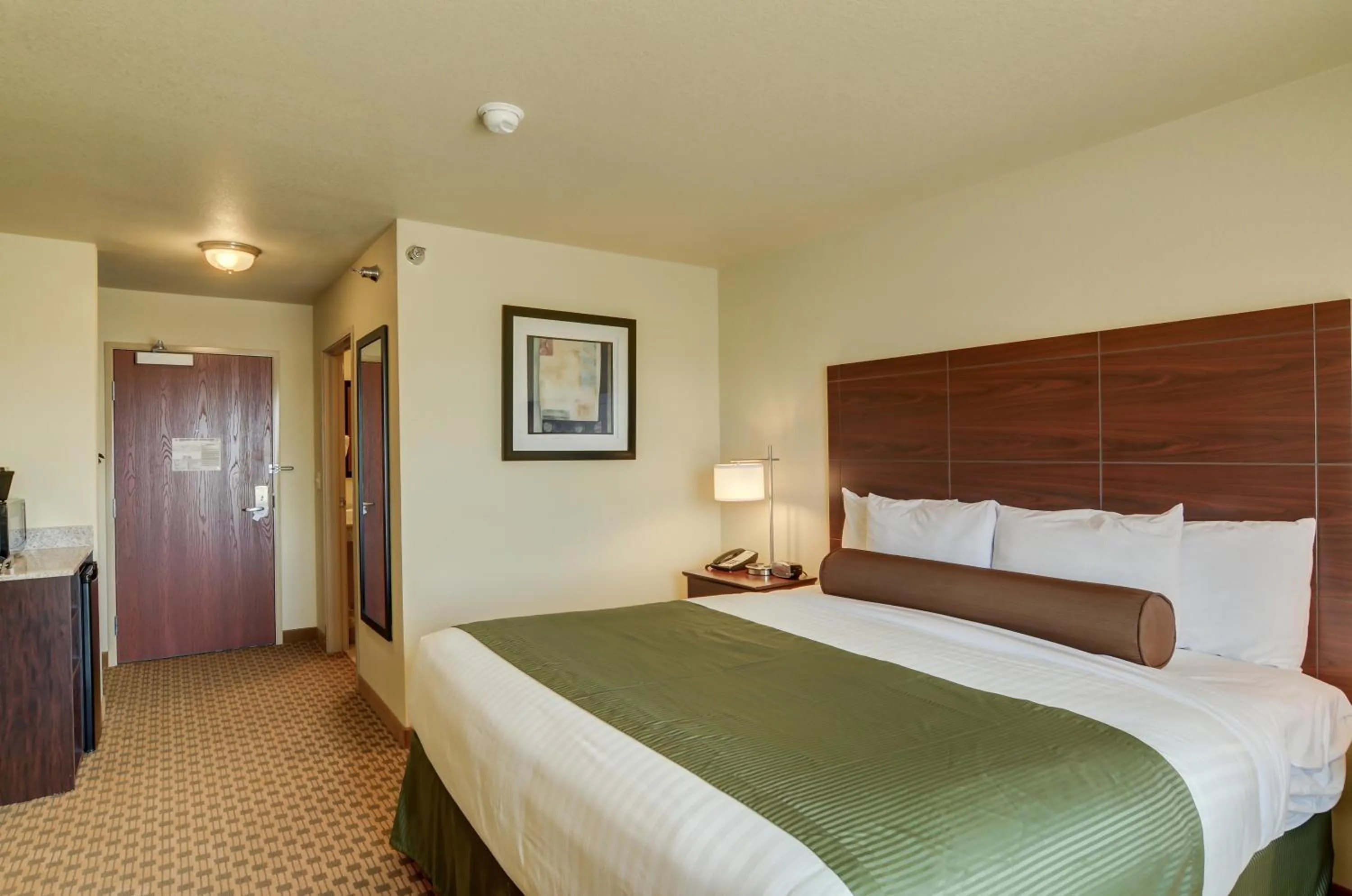 Bed in Cobblestone Inn & Suites - Ord