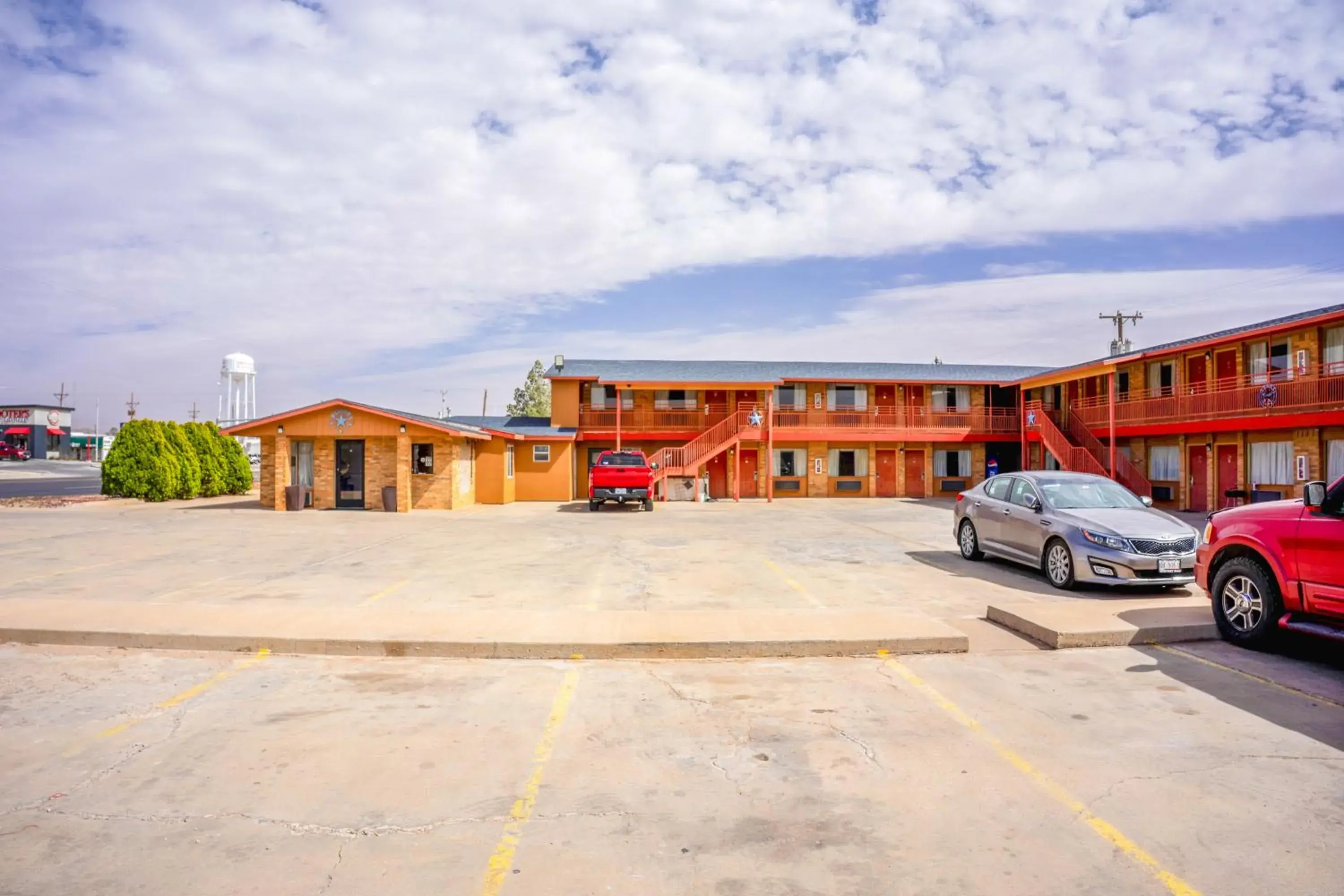 Property building in Crown Inn By OYO Denver Tx Property building in Crown Inn By OYO Denver Tx