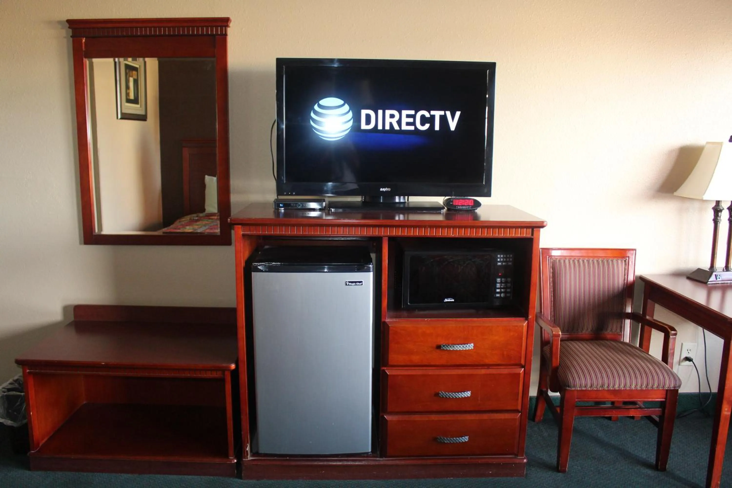 Crown Inn By OYO Denver Tx