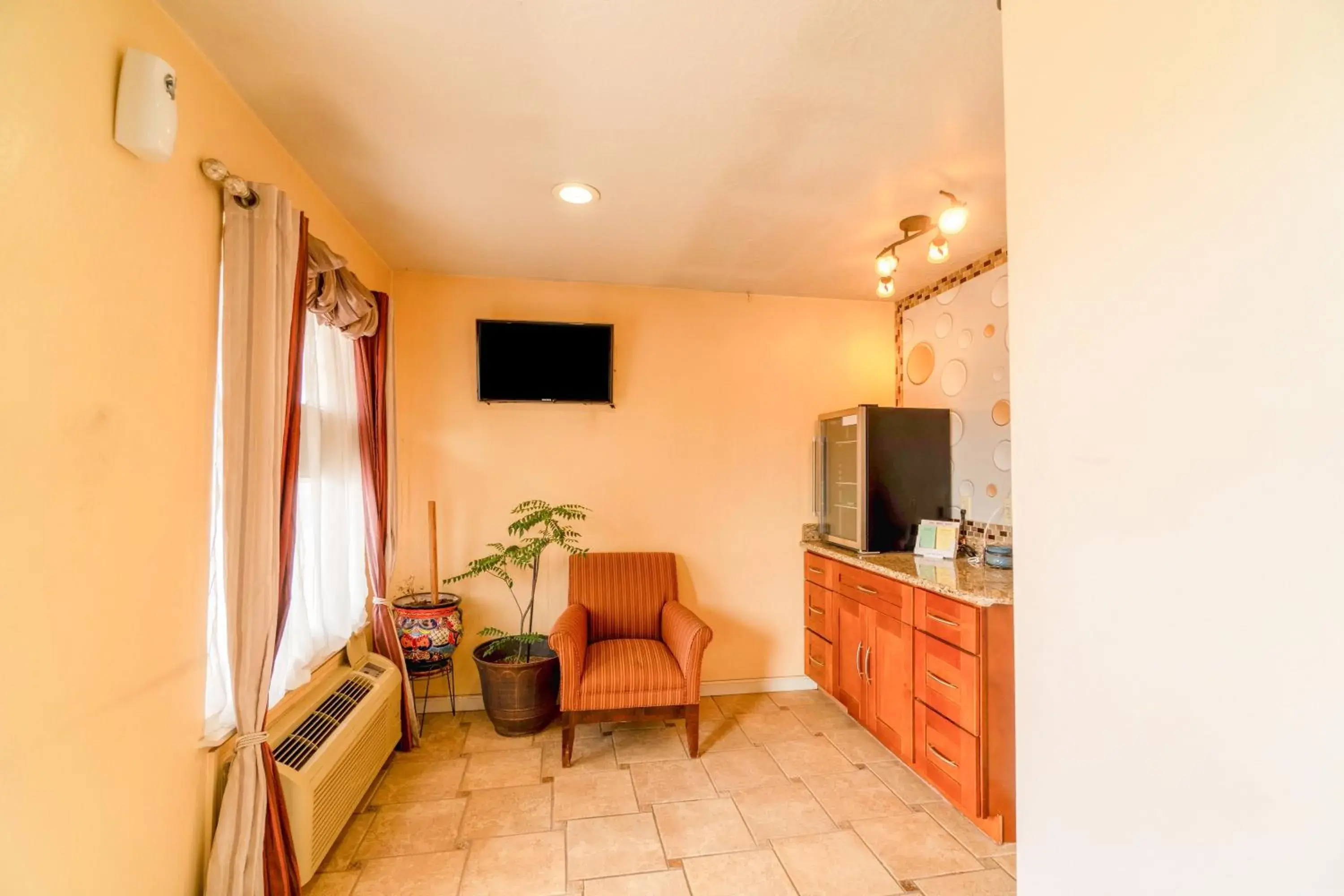 Lobby or reception in Crown Inn By OYO Denver Tx Lobby or reception in Crown Inn By OYO Denver Tx