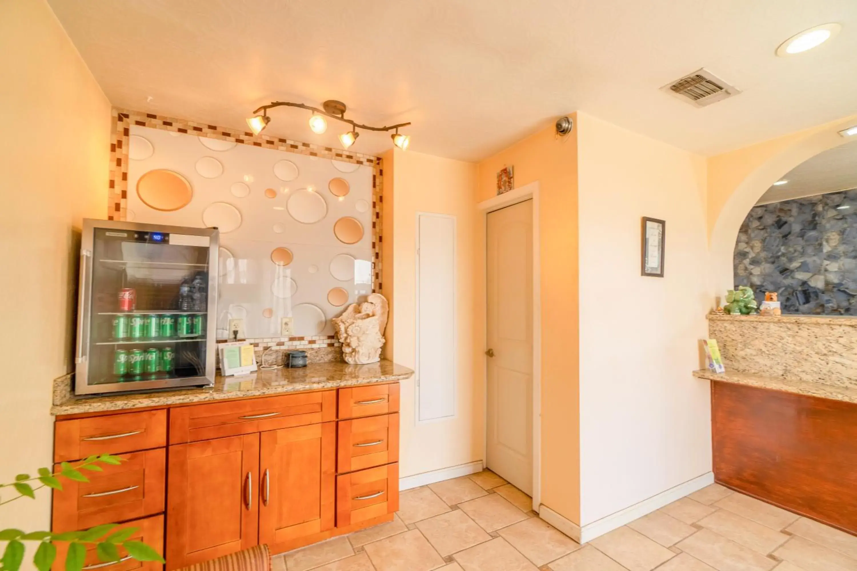 Lobby or reception in Crown Inn By OYO Denver Tx Lobby or reception in Crown Inn By OYO Denver Tx