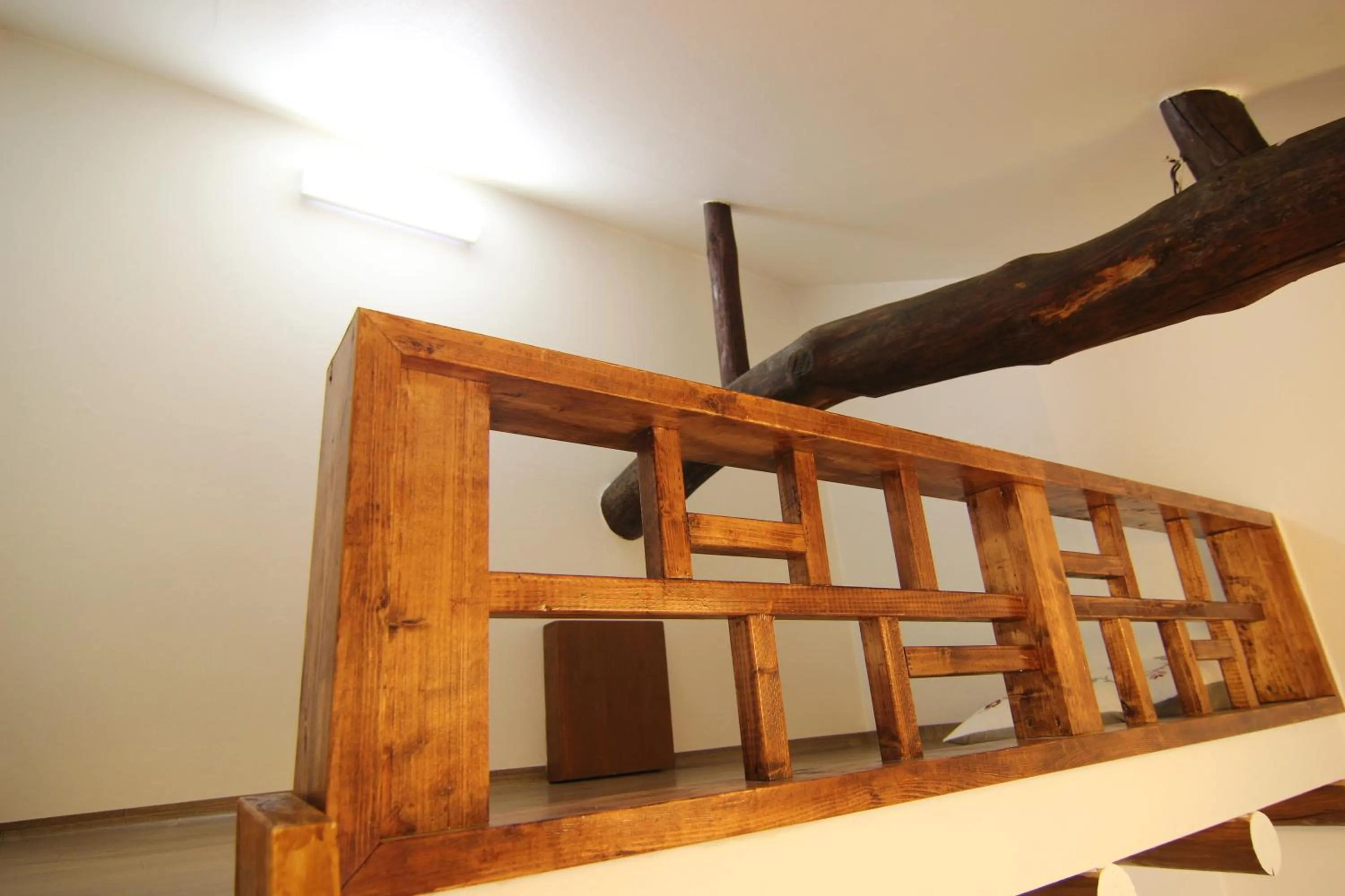 Decorative detail in Sungsim Hanok Guesthouse