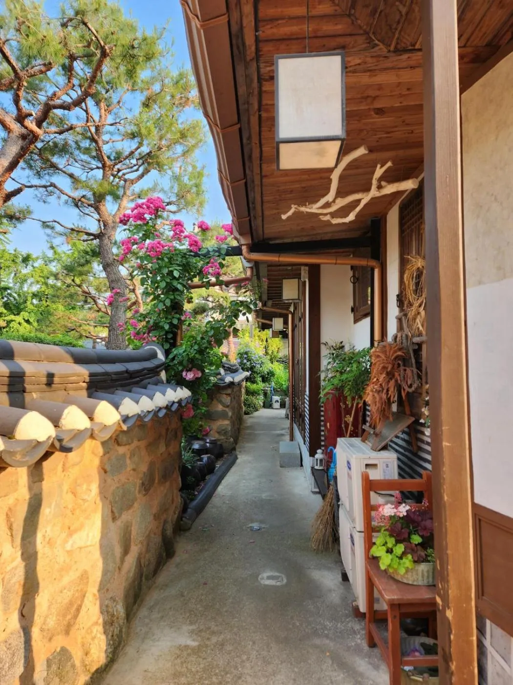Property building in Sungsim Hanok Guesthouse